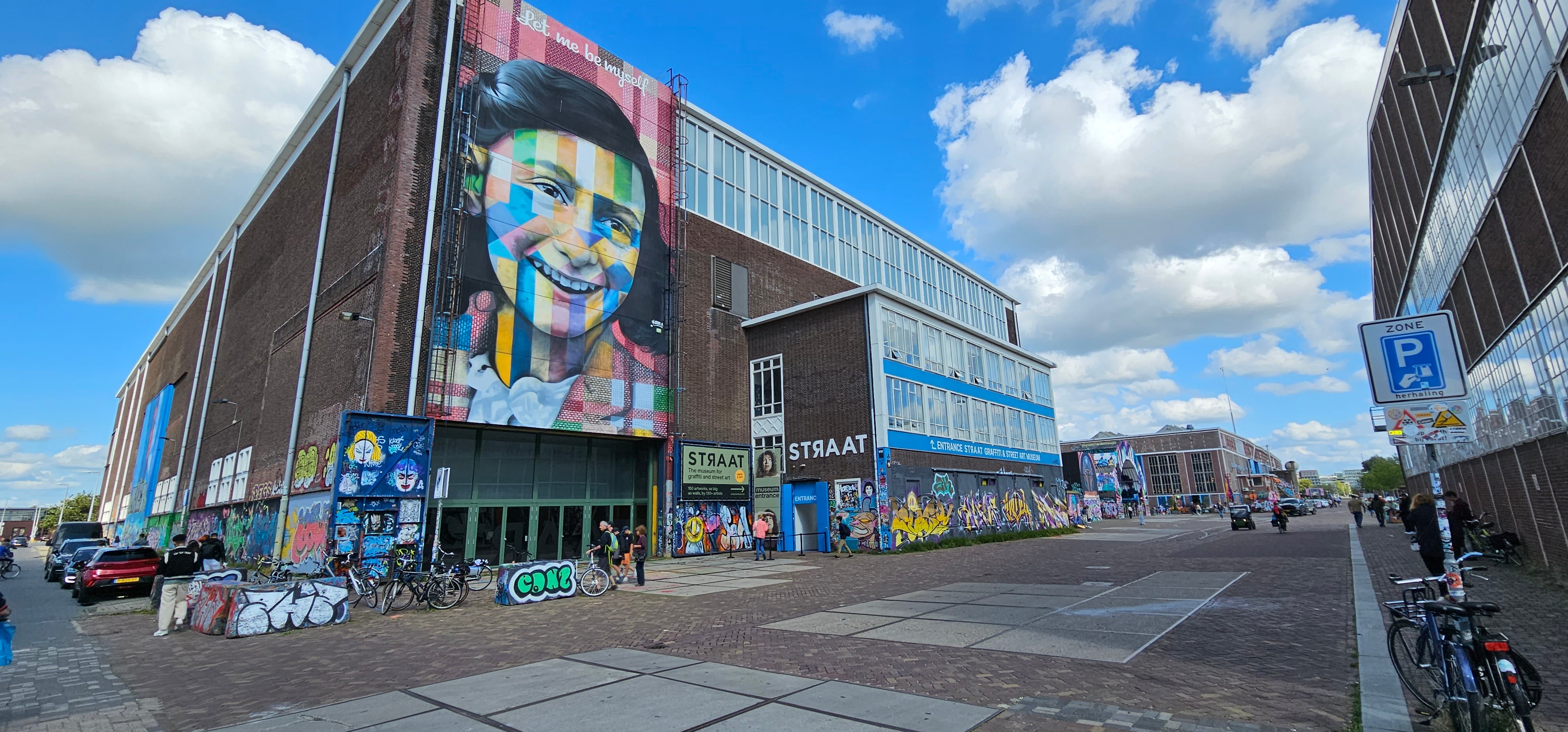 Enfoque automático y cielos increíbles. Foto de Amsterdam,