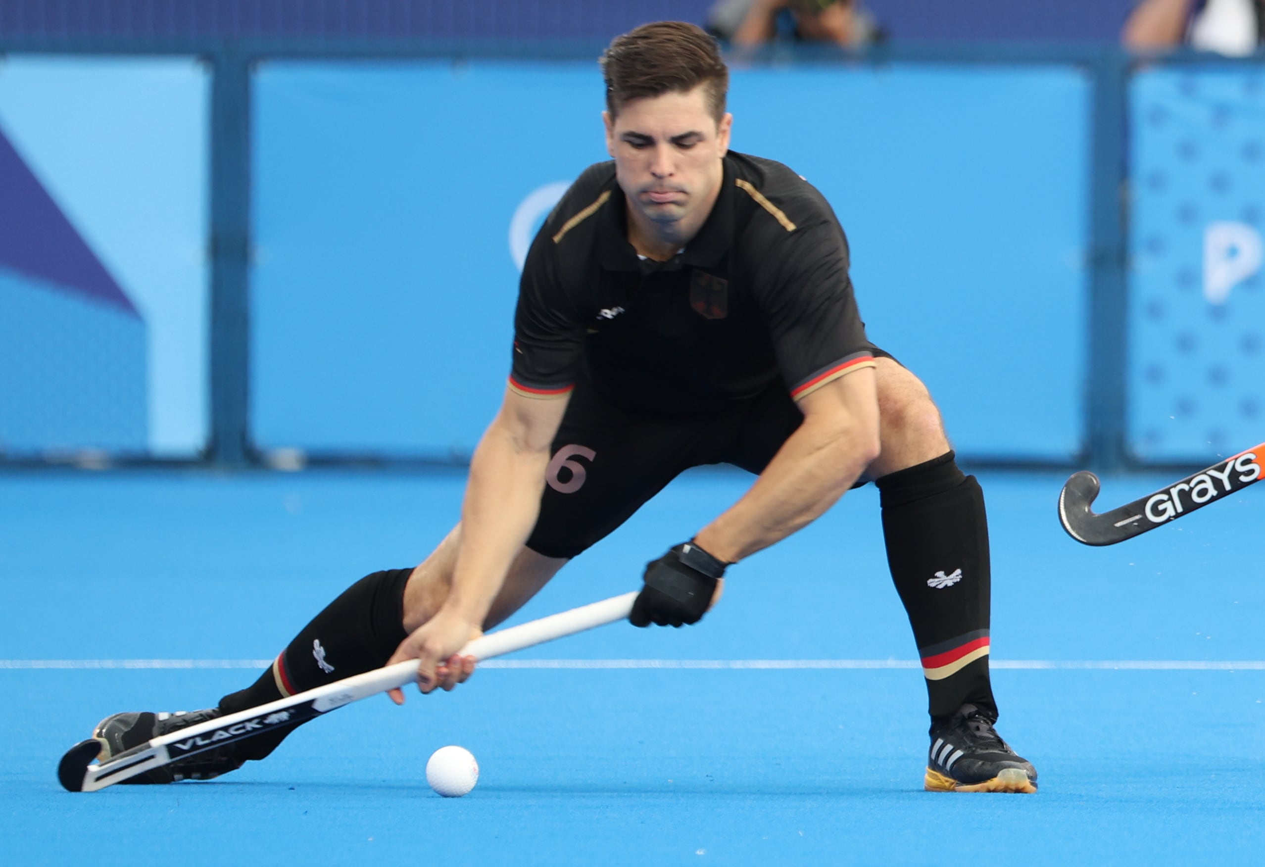 Colombes (France), 08/08/2024.- Gonzalo Peillat of Germany in action during the Men Gold Medal match Germany vs Netherlands of the Field Hockey competitions in the Paris 2024 Olympic Games, at the Yves-du-Manoir Stadium in Colombes, France, 08 August 2024. (Francia, Alemania, Países Bajos; Holanda) EFE/EPA/YAHYA ARHAB
