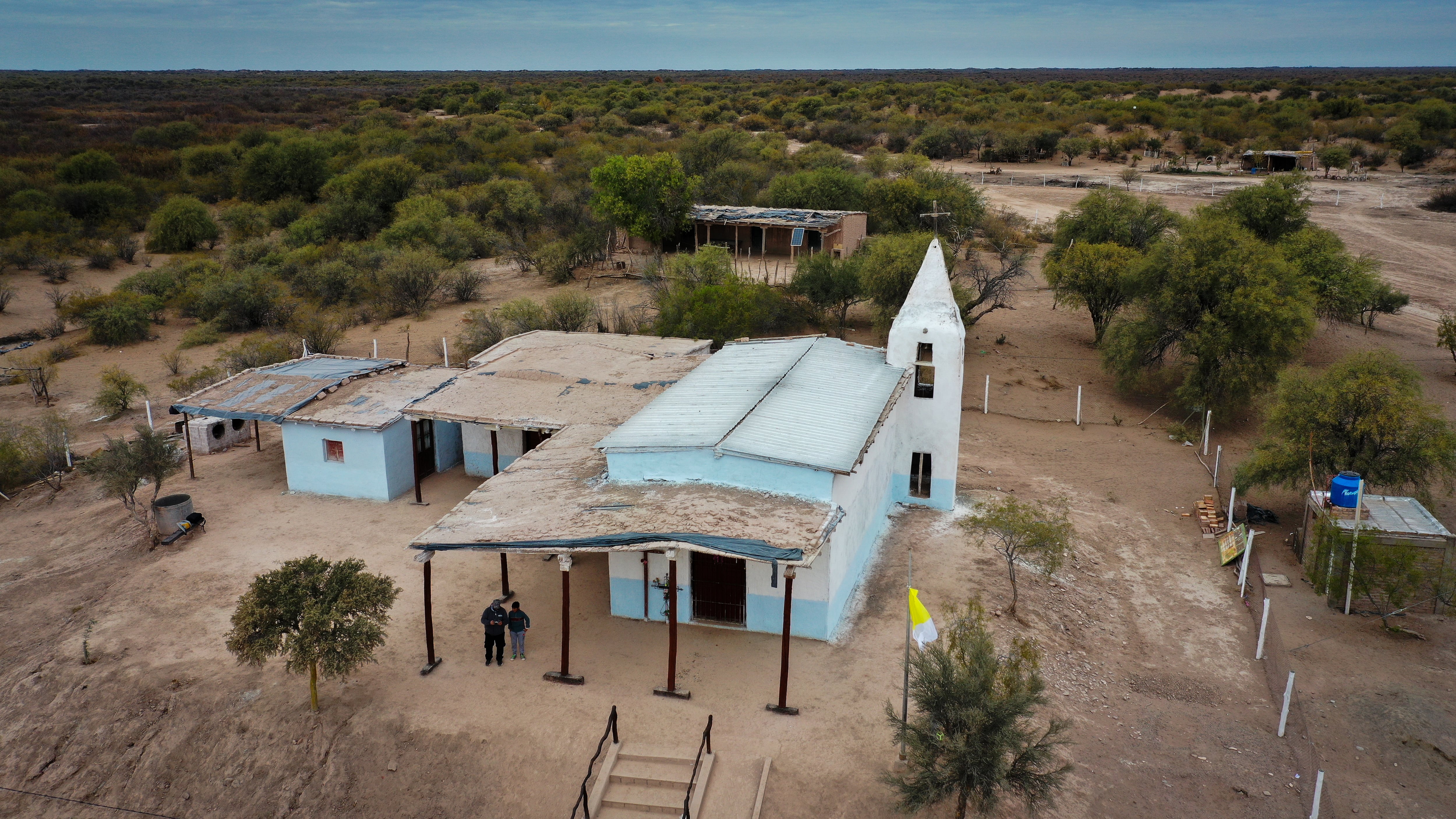 Centenaria capilla del Pueblo San José, a unos 80 kilómetros al Norte de la villa cabecera de Lavalle, y que tiene como escenario central una centenaria capilla de adobes.