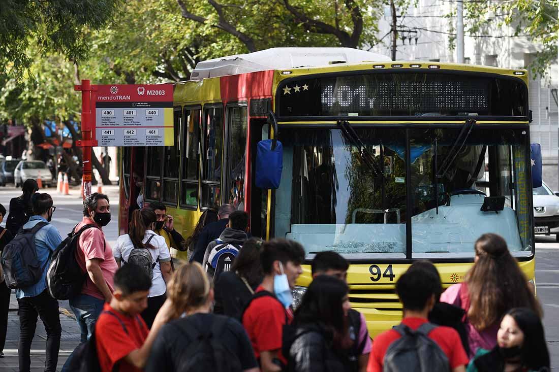 Las empresas de colectivo de Mendoza le reclaman al Gobierno una deuda millonaria
Foto: José Gutierrez / Los Andes  