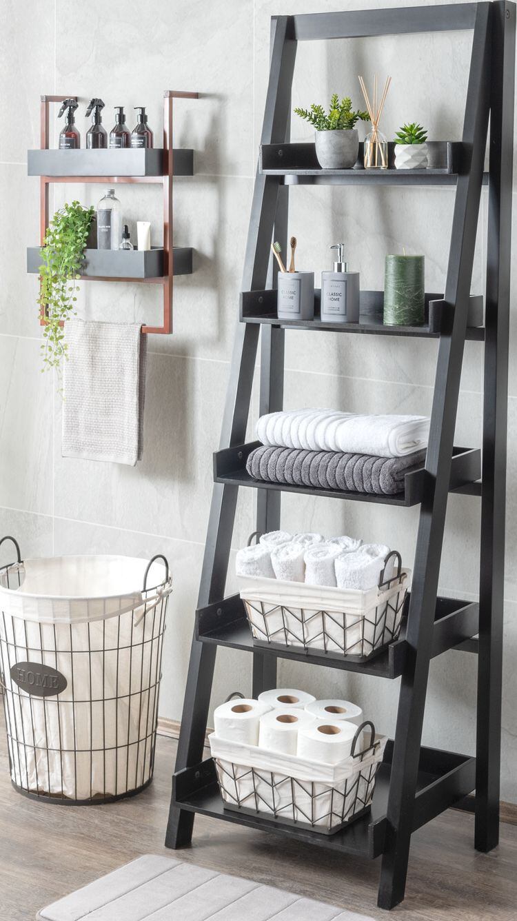 Elementos decorativos para transformar tu baño: estantería 