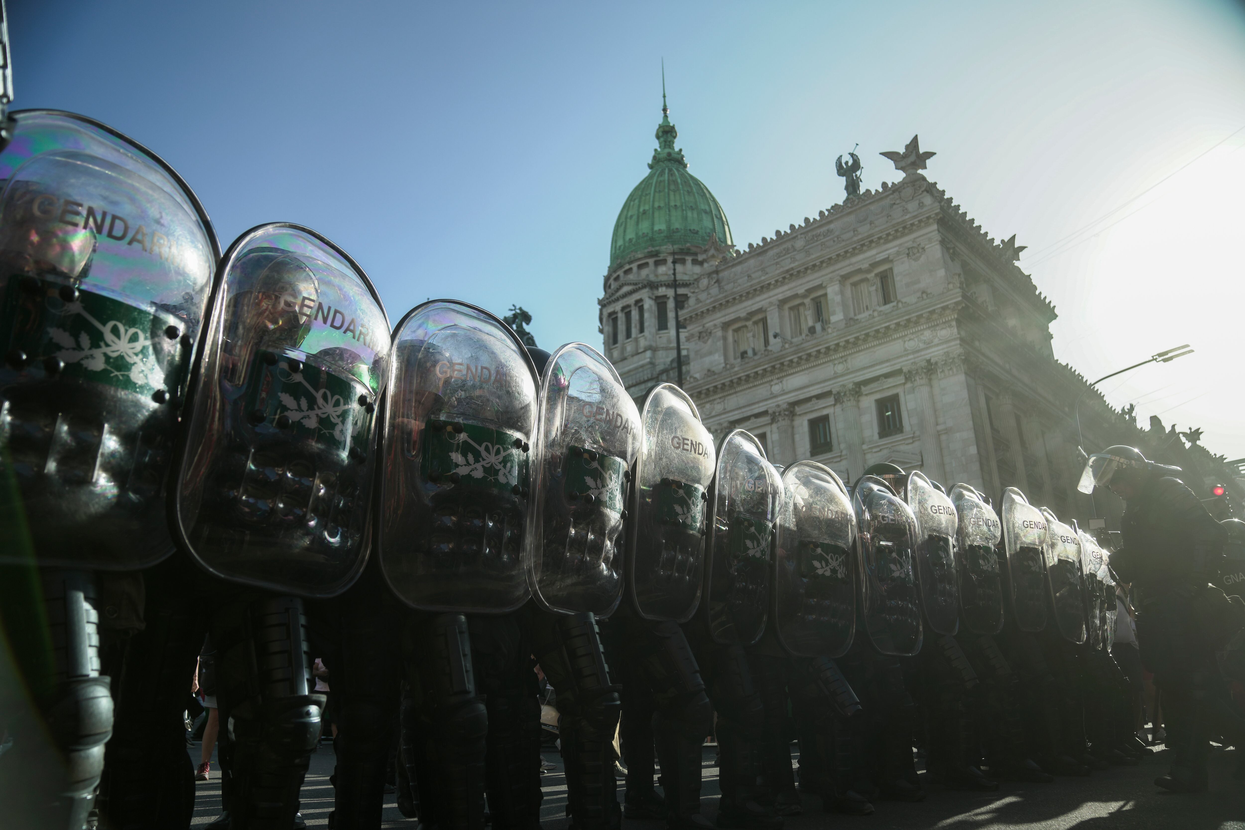 La policía antidisturbios custodiará el Congreso durante la presentación del presidente. 