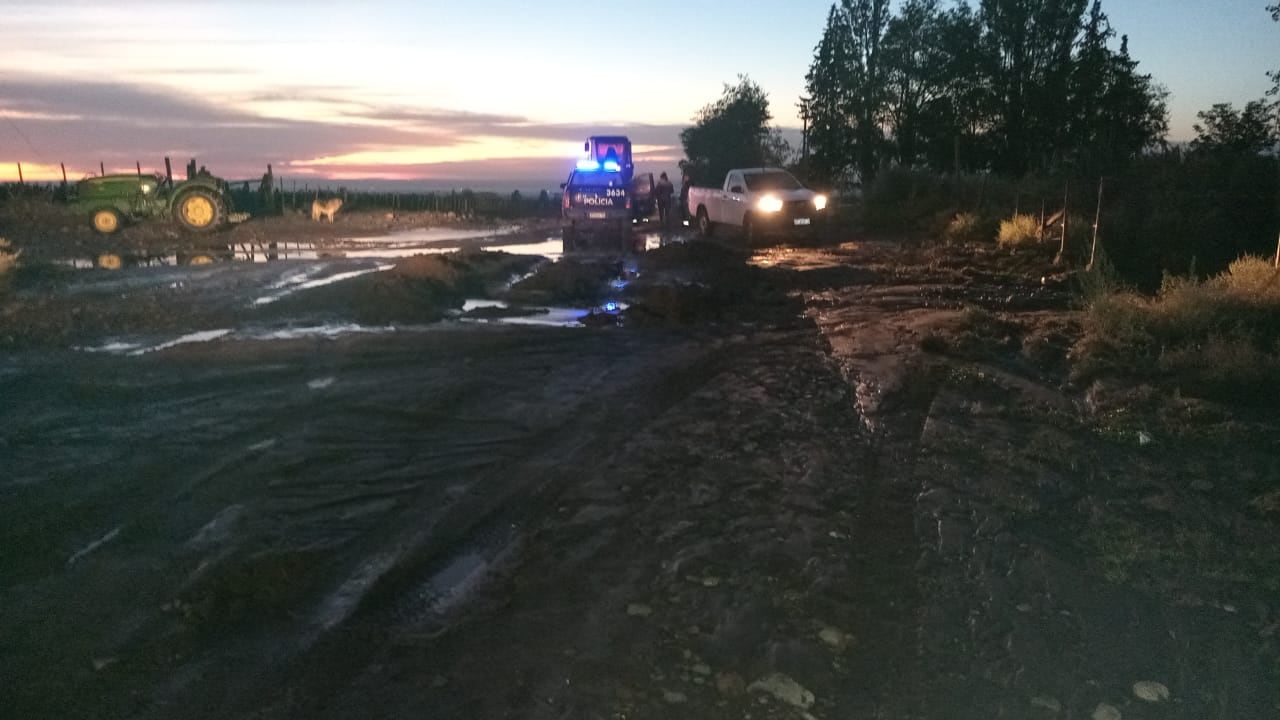 Tormentas en el Valle de Uco: derrumbes en dos casas, inundaciones y una calle que está intransitable. Foto: Gendarmería Nacional