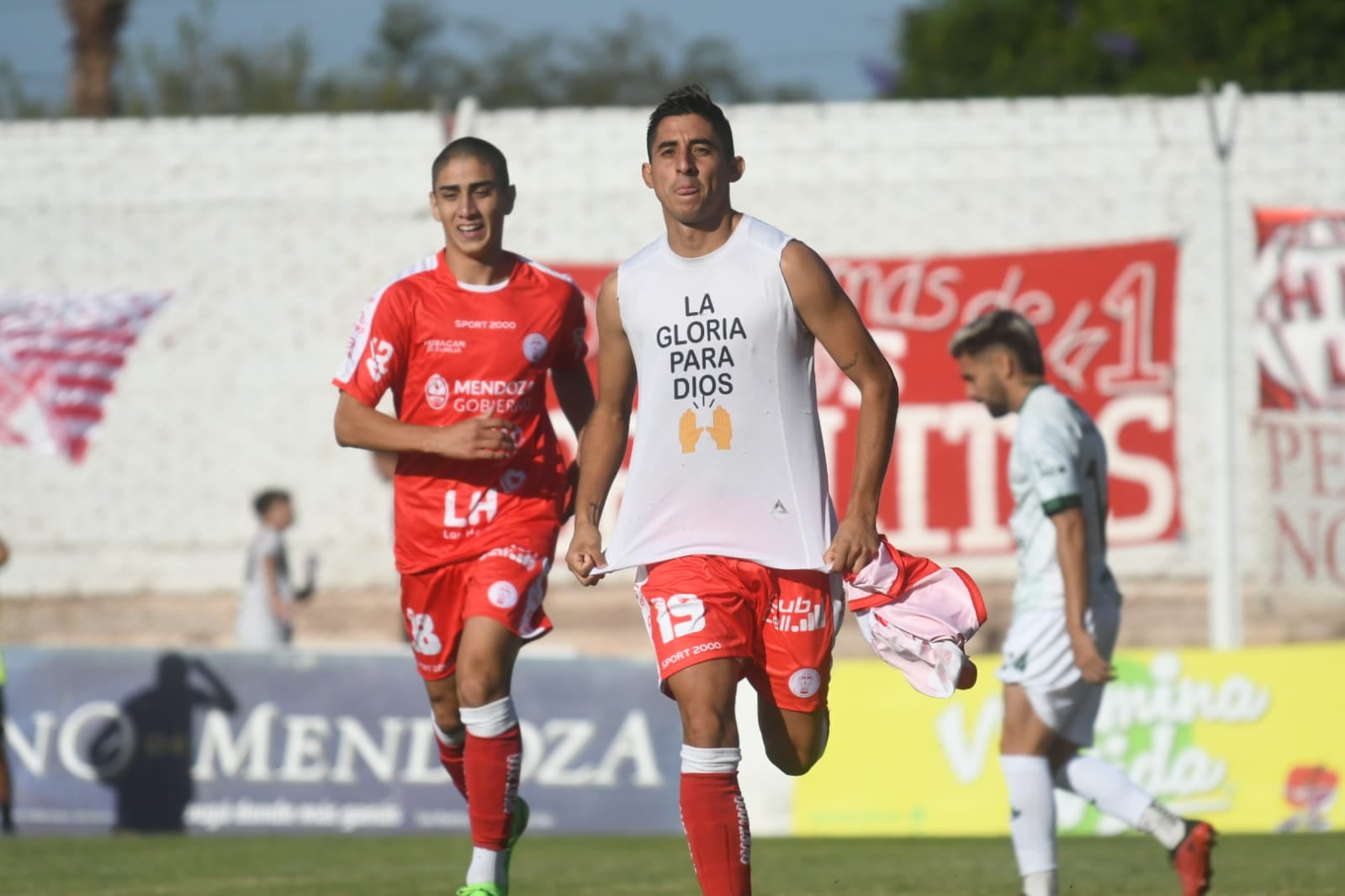 Triunfazo de Huracán Las Heras ante Ferro de General Pico en el Torneo Federal A. / José Gutiérrez (Los Andes).