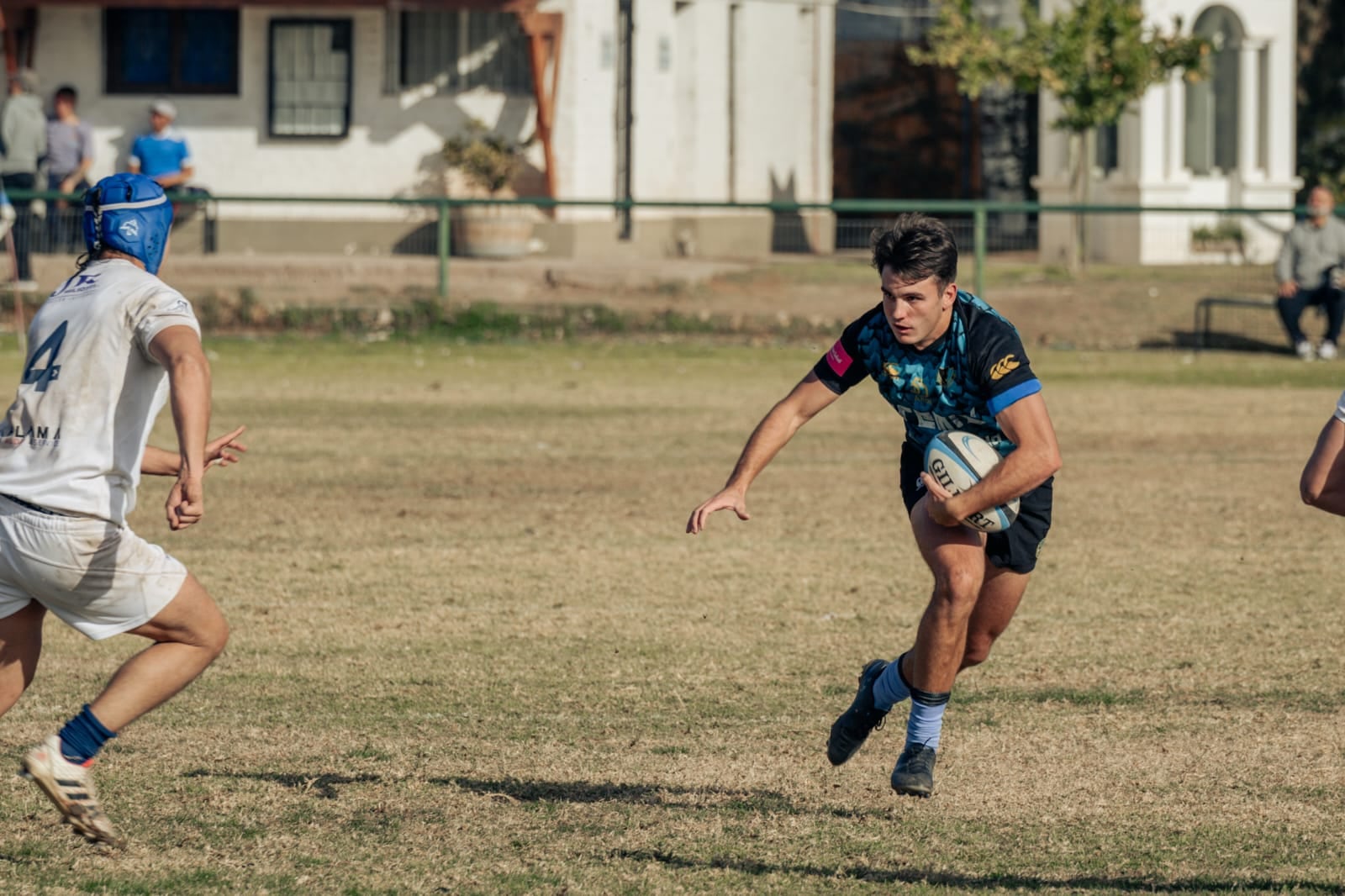 Old Resian  doblegó a los Clavos, por (22-13) para convertirse en uno de los semifinalistas del TDI “B”. Se esfumó el sueño de Liceo. / Gentileza.