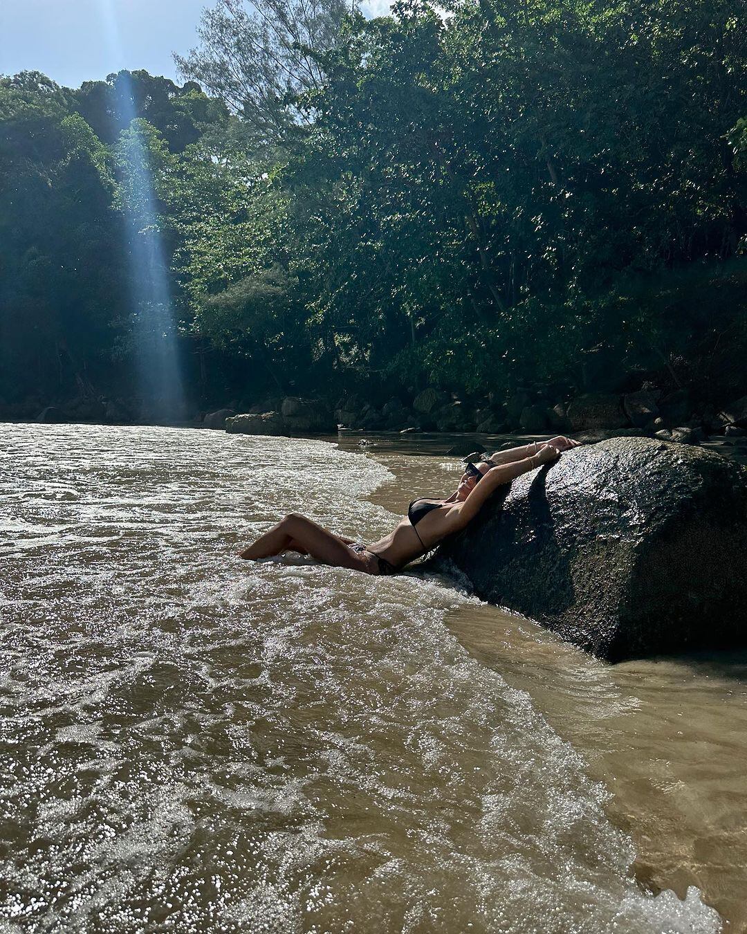 Pampita Ardohain, desde Tailandia