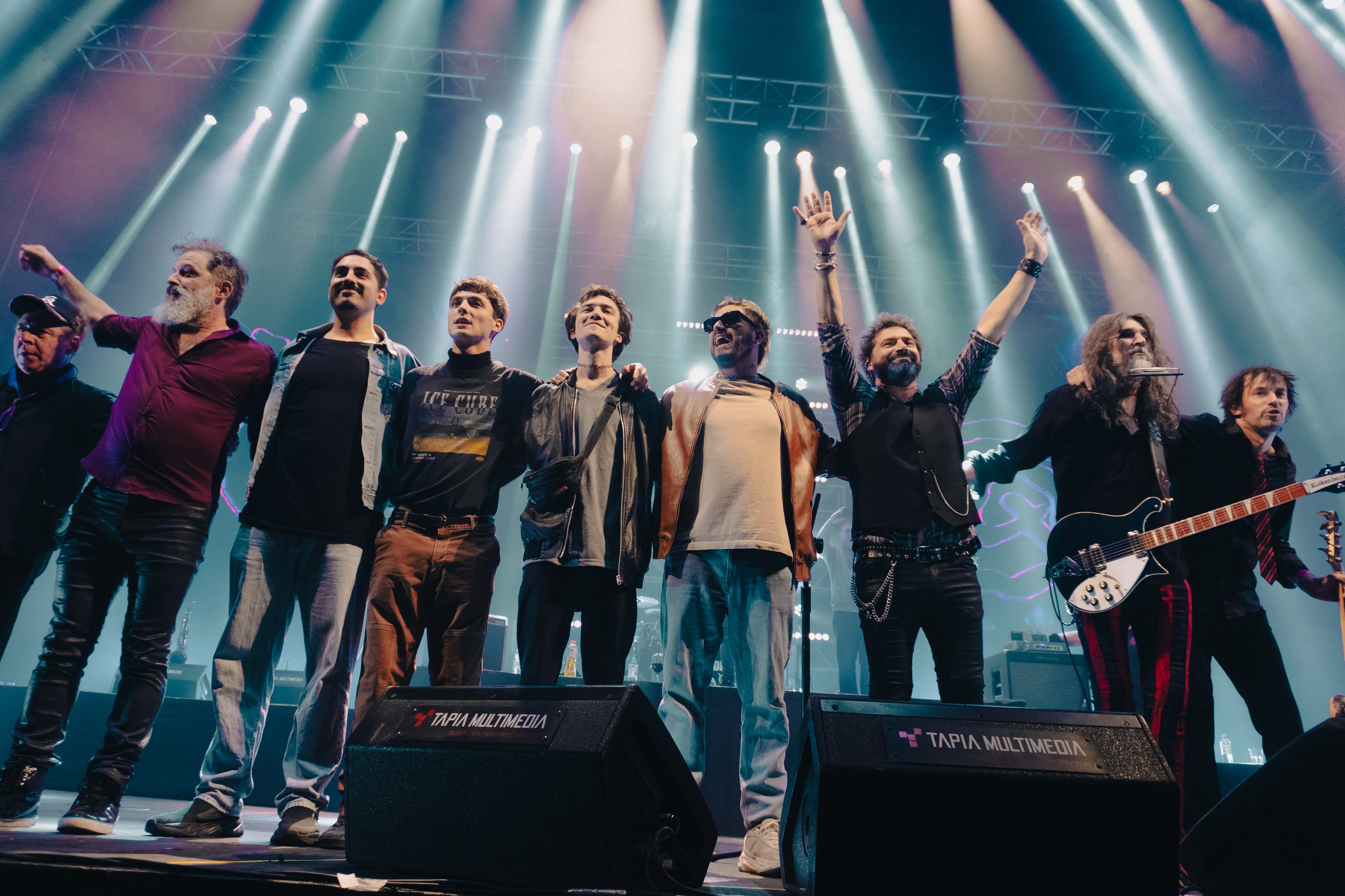 Los Caballeros de La Quema en Mendoza se presentaron en el Arena Maipú festejando los 25 años del disco "La Paciencia de la Araña" / Ph: Juane Grilli