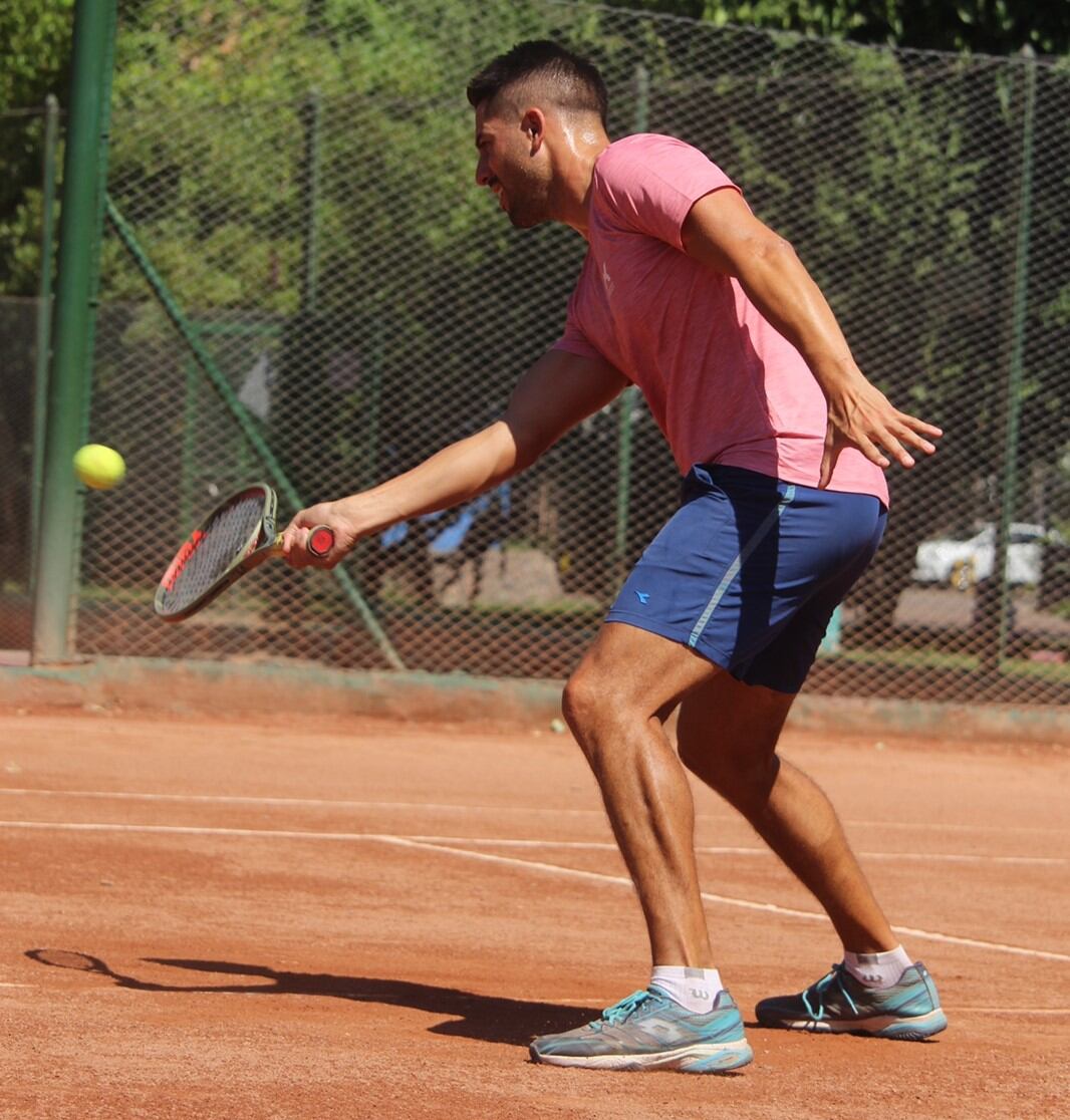 El mendocino que participará en el Mundial de tenis en Turquía / Fotos: Ema Maza.