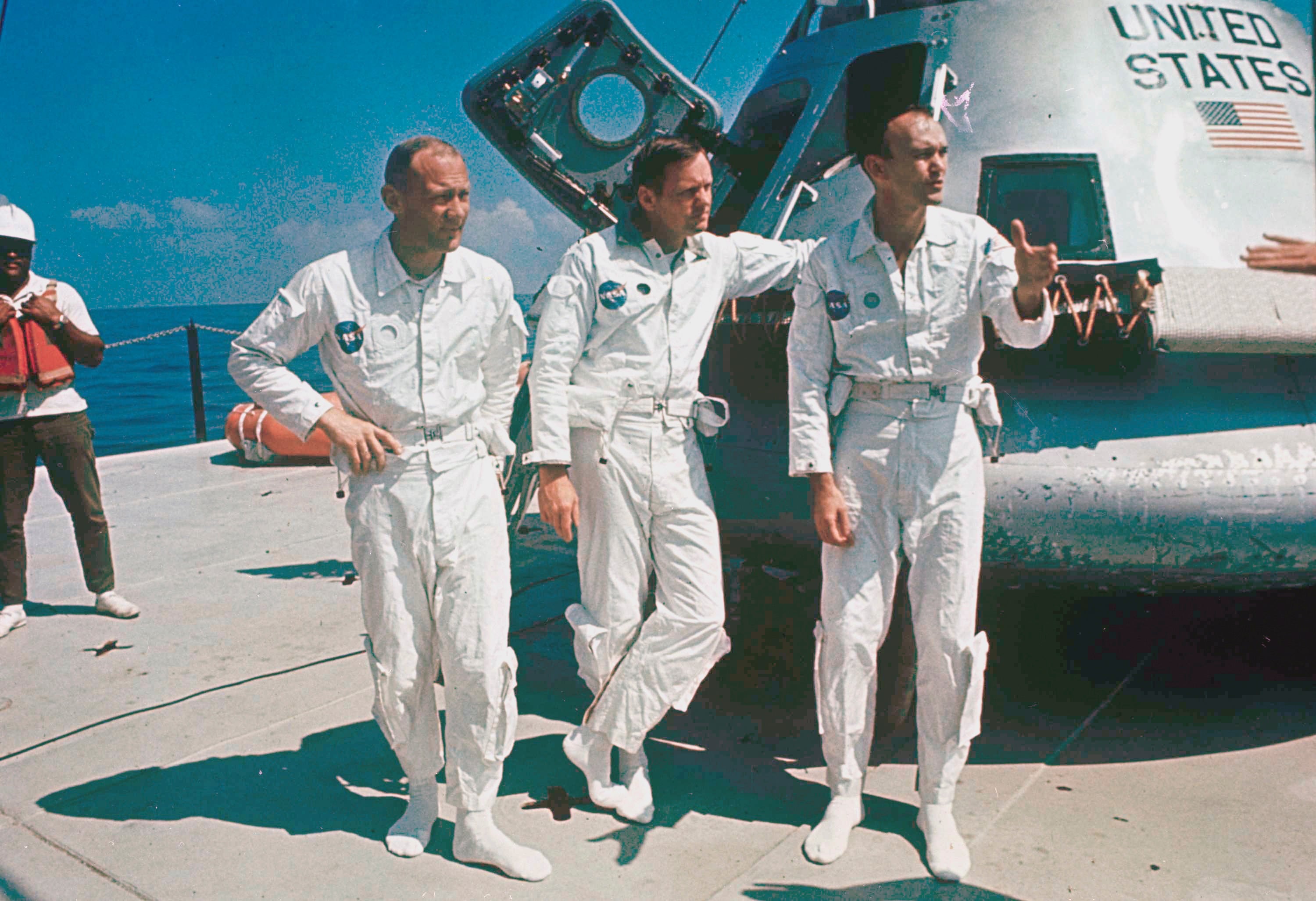 Michael Collins, Neil Armstrong y Buzz Aldrin se convirtieron en los primeros hombres en caminar sobre la Luna - AP