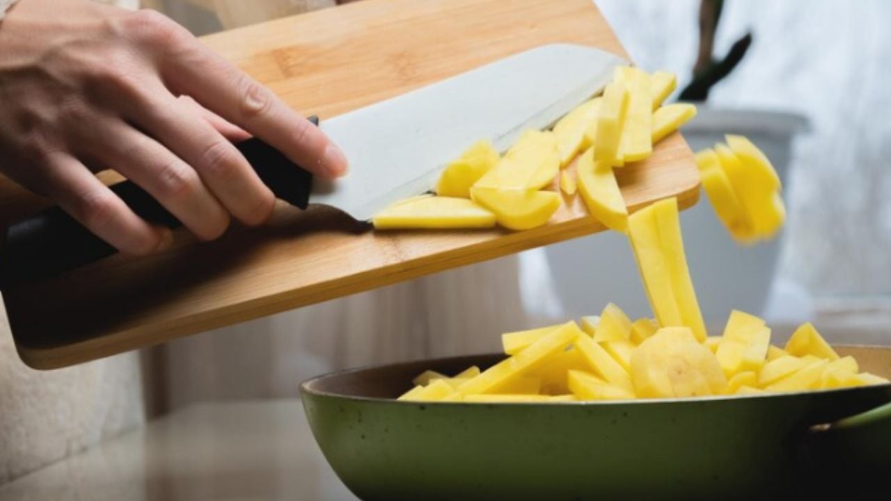 Para preparar unas papas fritas