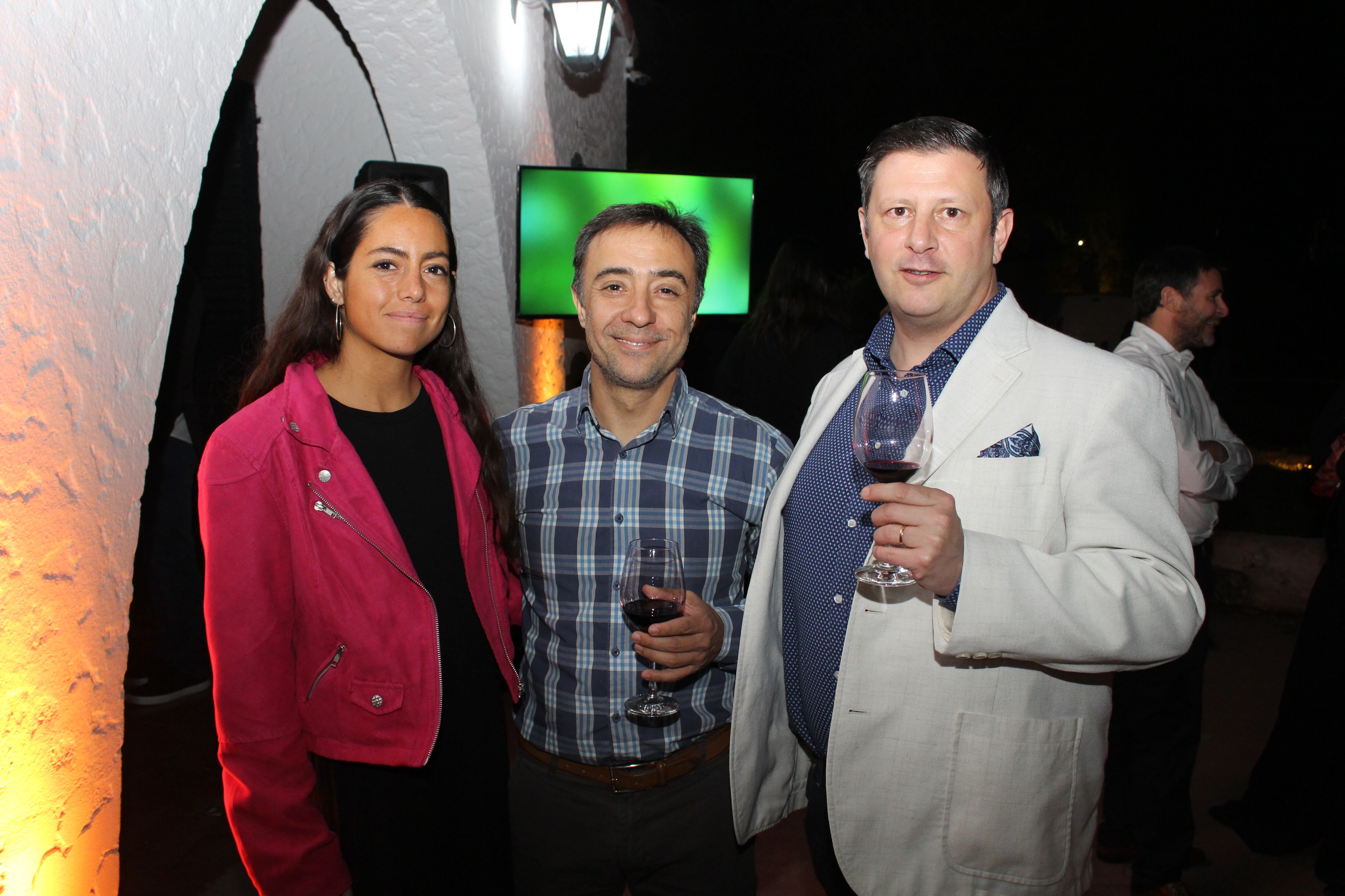 Martina Frigole, Alejandro Villavicencio y Jerónimo Vargas.