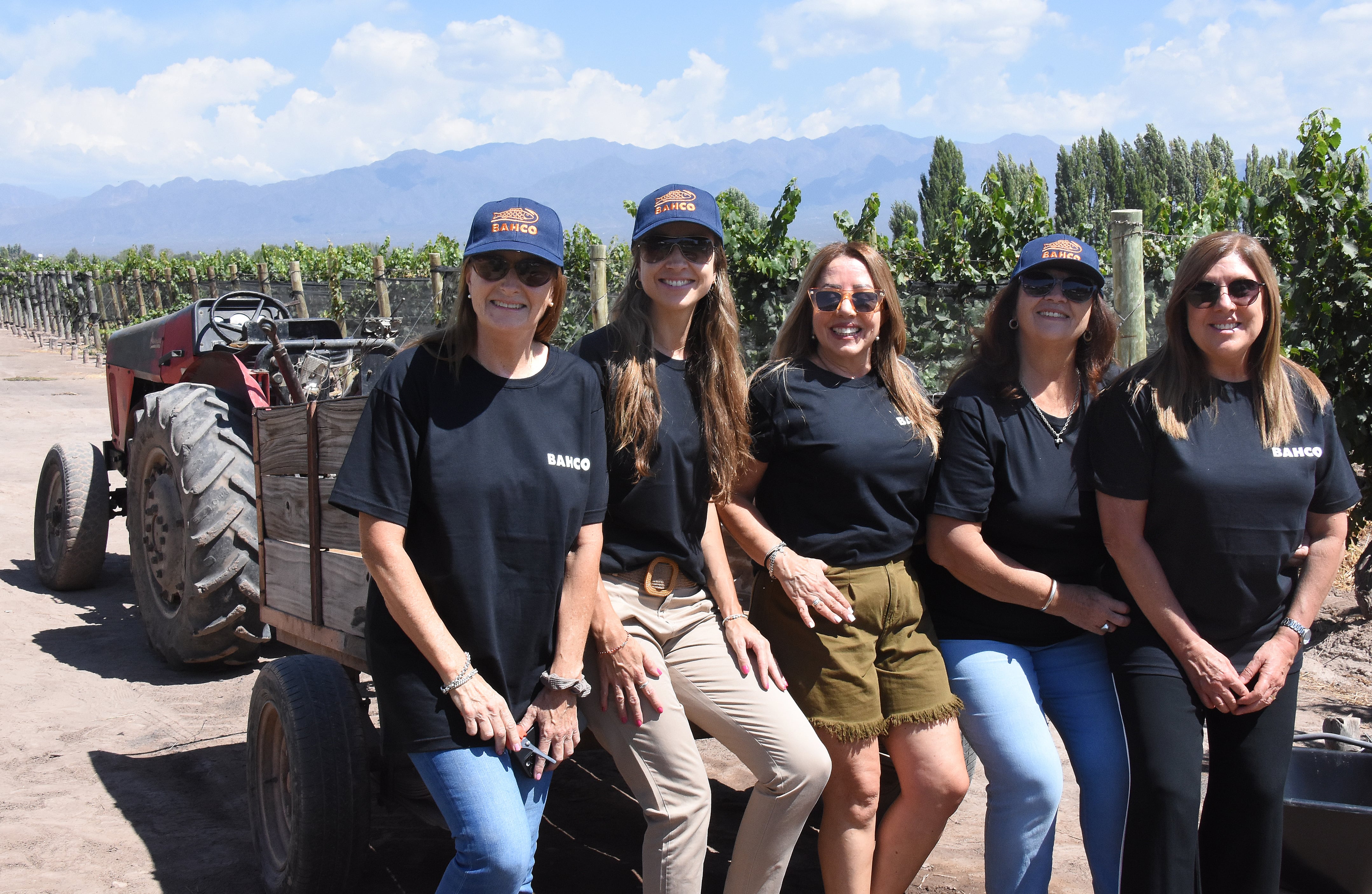 Susana Gomez, Ivana Riccardi, Adriana Martínez, Lilian Farías y Ana Gaibazzi. Ph Eduardo Dolengiewich.