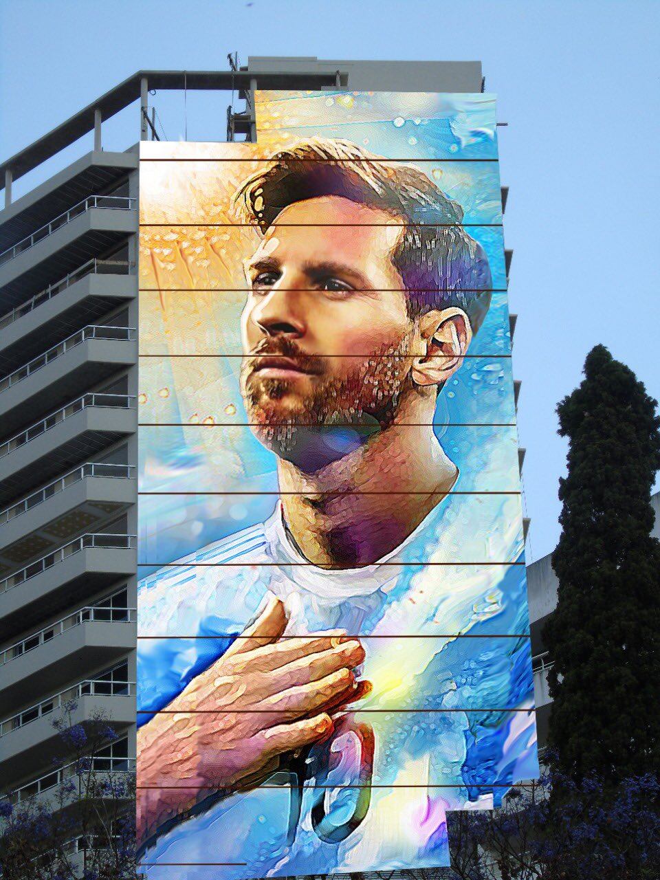 Así es el mural de Lionel Messi cerca del Monumento a la Bandera. (@MauroYasprizza)