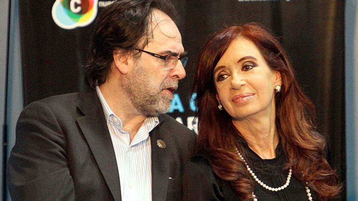 Jorge Coscia junto a Cristina Kirchner, vicepresidenta de la Nación.