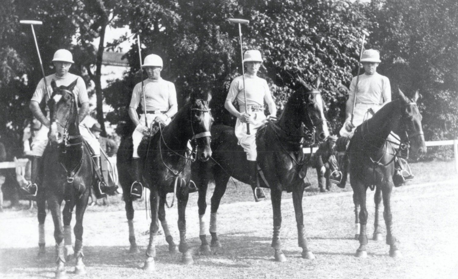 La primera medalla de oro olímpica para Argentina en París 1924 fue en Polo.