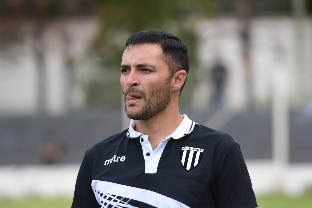 Joaquín Sastre es el entrenador de Gimnasia y Esgrima. / Mariana Villa (Los Andes).