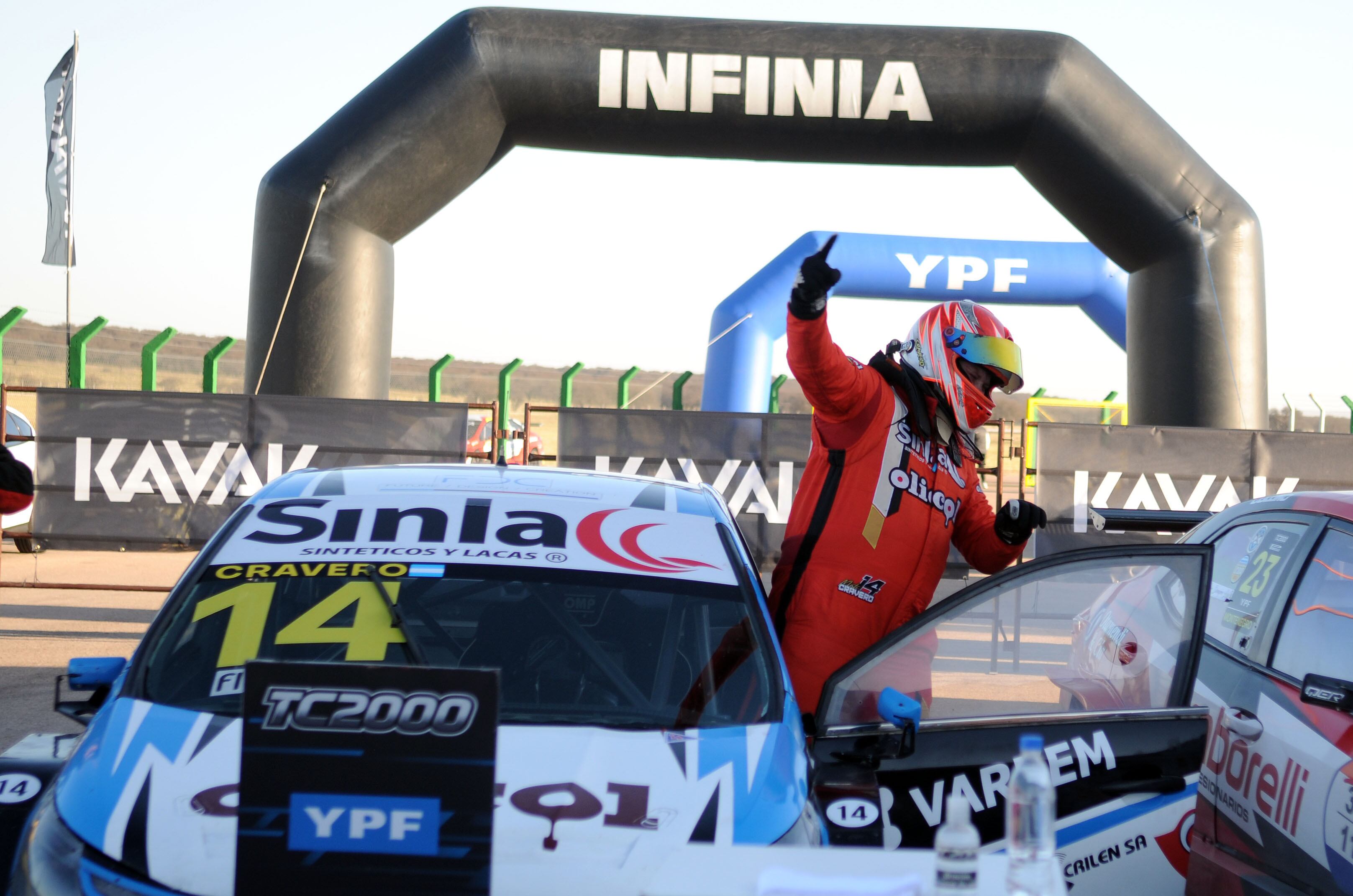 Matías Cravero aprovechó el abandono de Jorge Barrio en la final del TC2000 en La Pampa y le recortó diferencias en el campeonato.