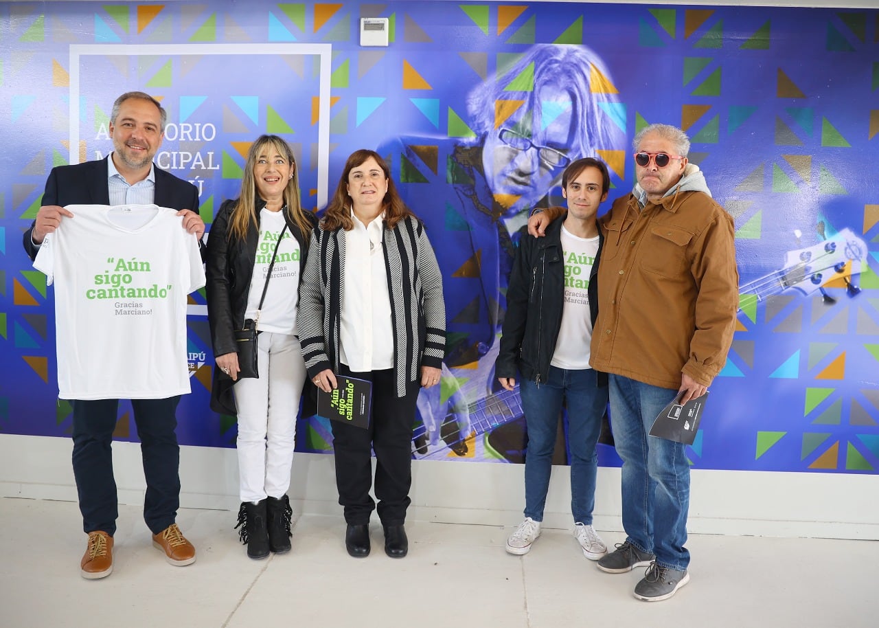 El intendente de Maipú, Matías Stevanato, inauguraron el auditorio Marciano Cantero  junto a la familia del artista