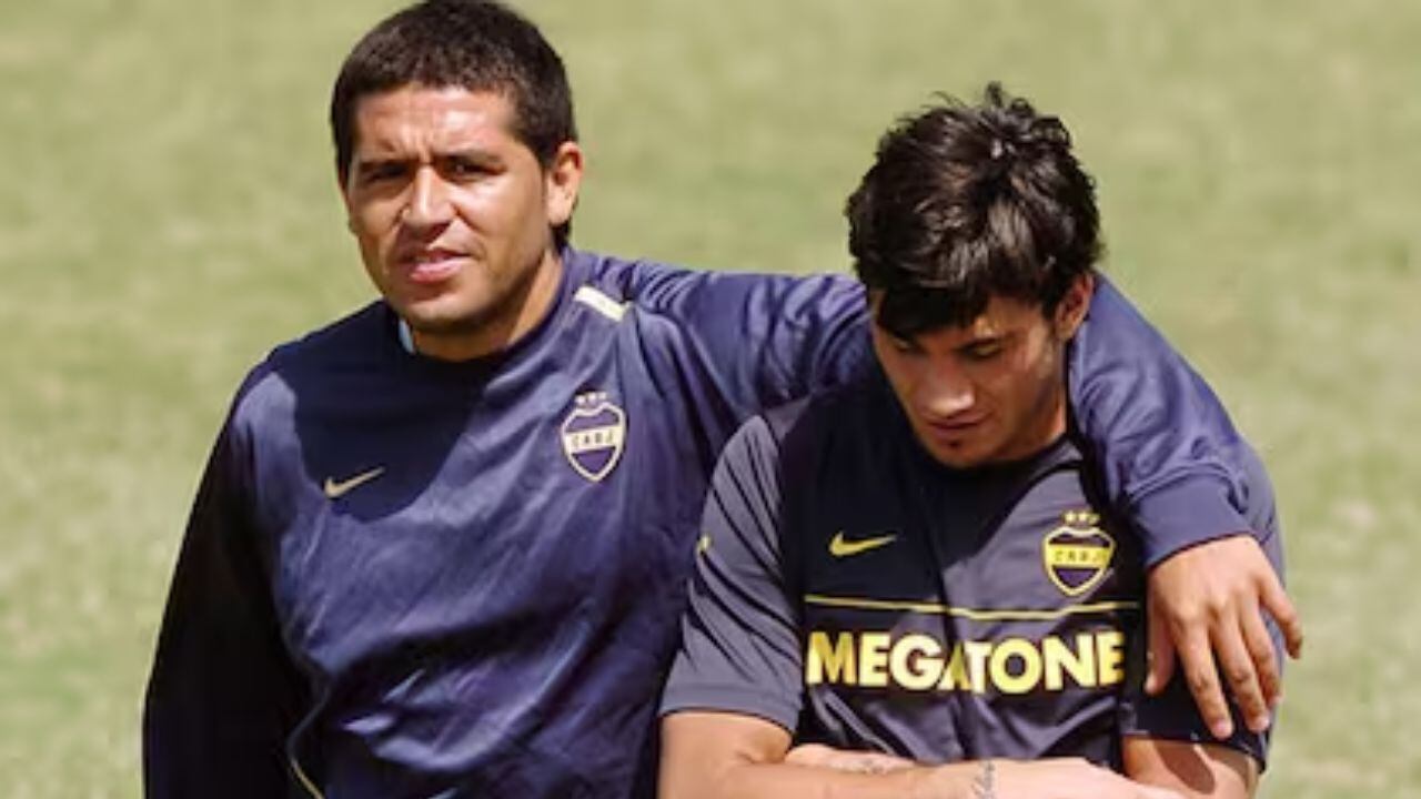 Gran amistad entre Juan Román Riquelme y Javier García.