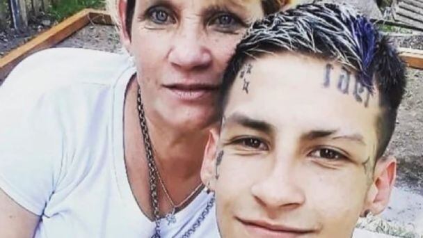 Claudia Valenzuela, la mamá de L-Gante, defendió a su hijo tras el allanamiento.