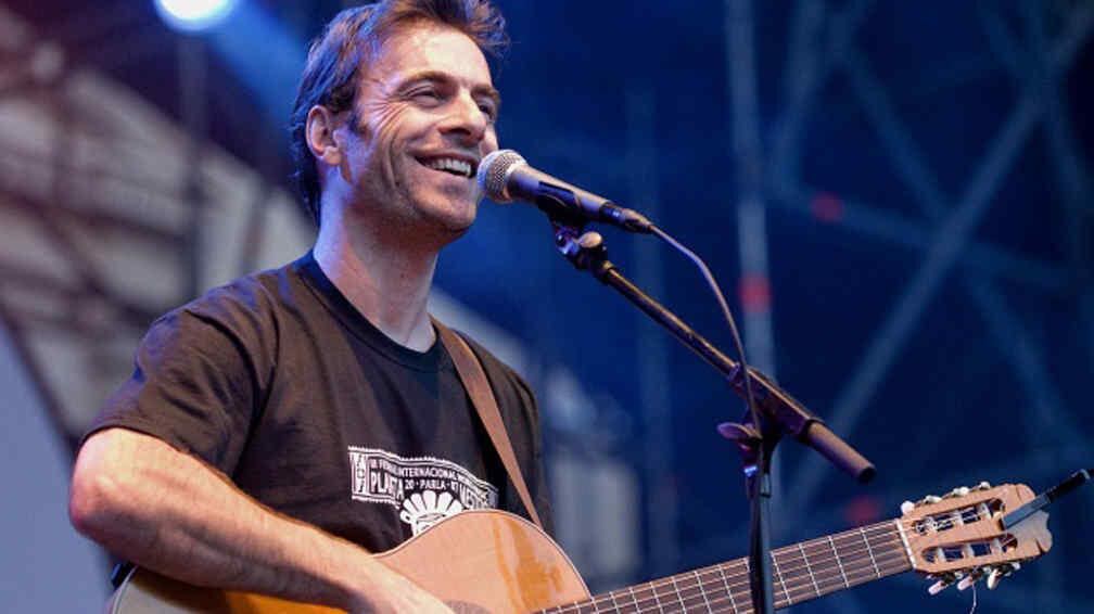 Kevin Johansen, el viernes en La Falda.