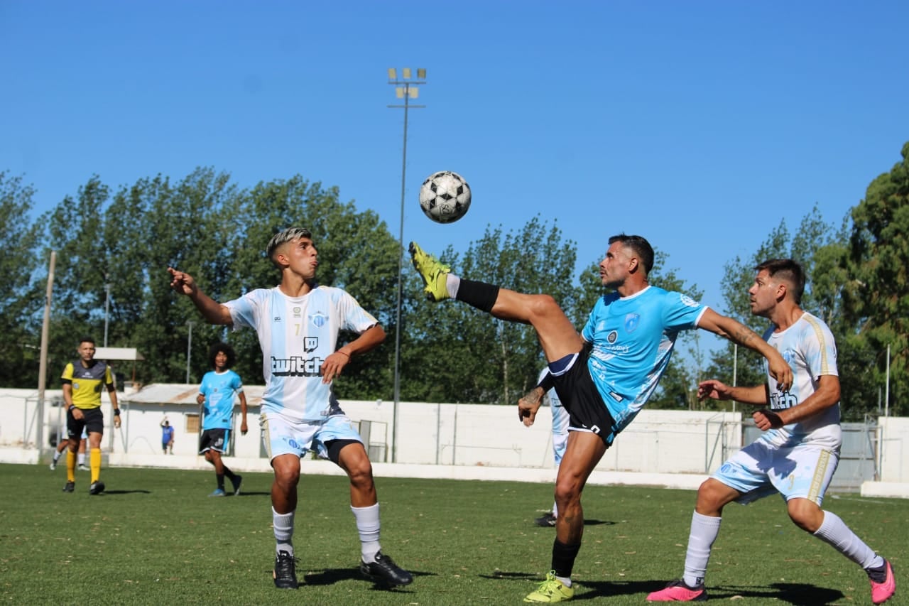 Sport Club Argentino derrotó 2-1 a Gutiérrez en el duelo de ida. 