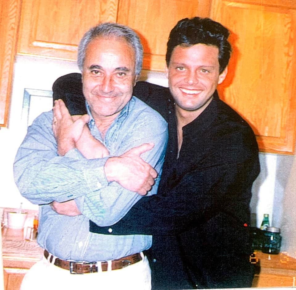 Eduardo Pérez Guerrero productor mendocino junto a Luis Miguel. Foto: Gentileza