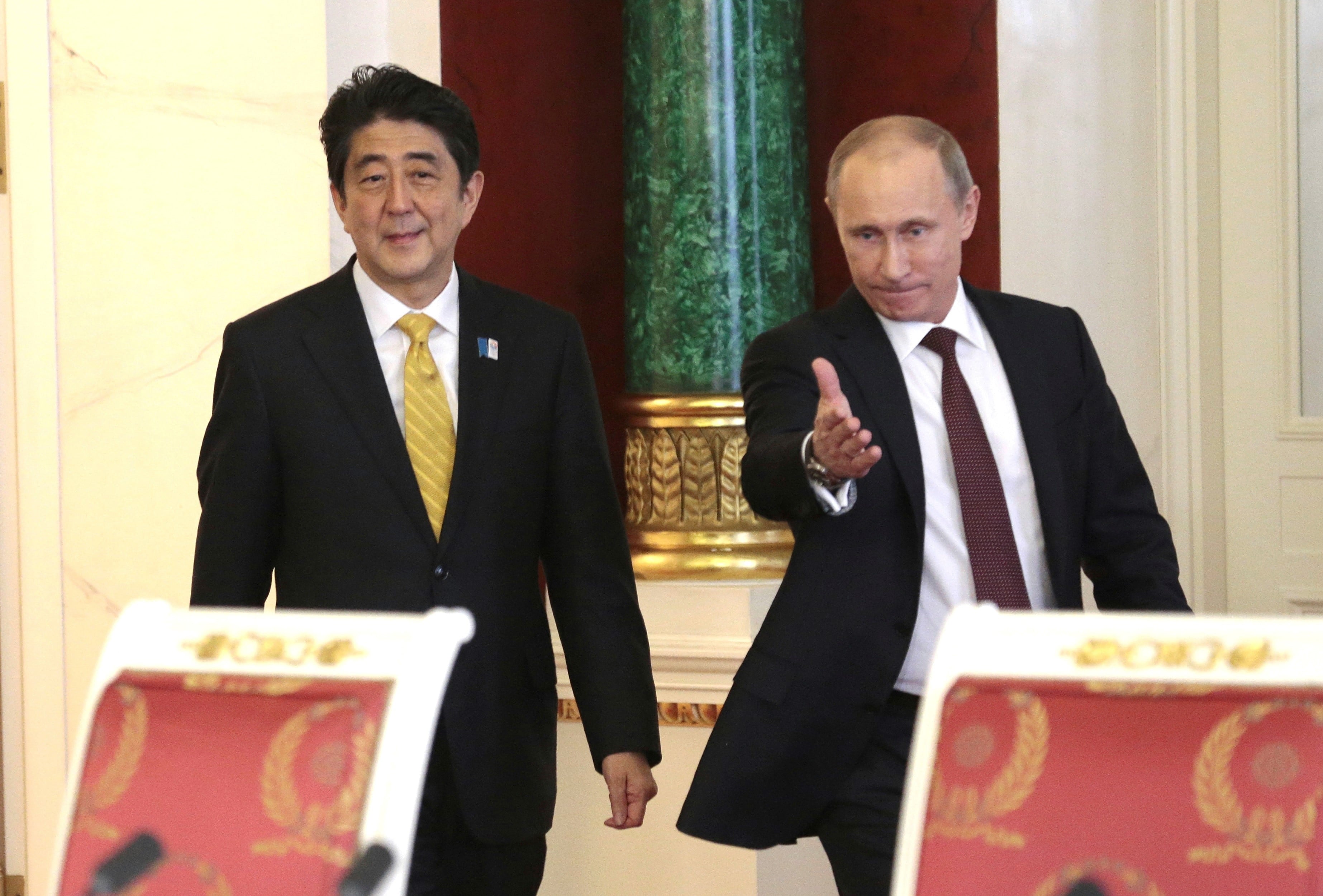 El presidente ruso Vladimir Putin le envió un telegrama de pésame a la madre y la viuda de Shinzo Abe: “Les deseo (...) valor ante esta gran pérdida irreparable”, expresó el mandatario ruso, según un comunicado del Kremlin.