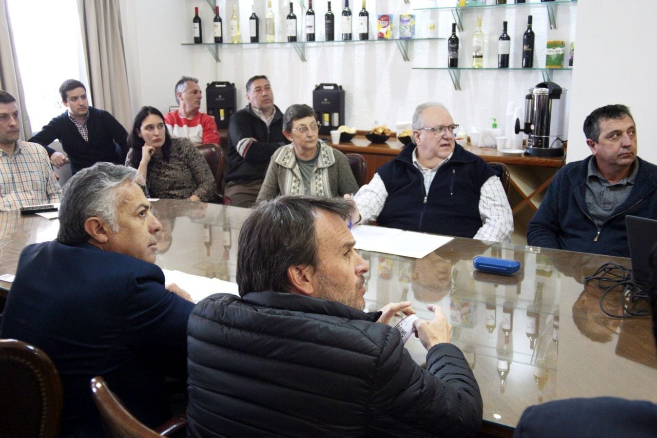 Acovi recibió a los candidatos a gobernador de Mendoza.