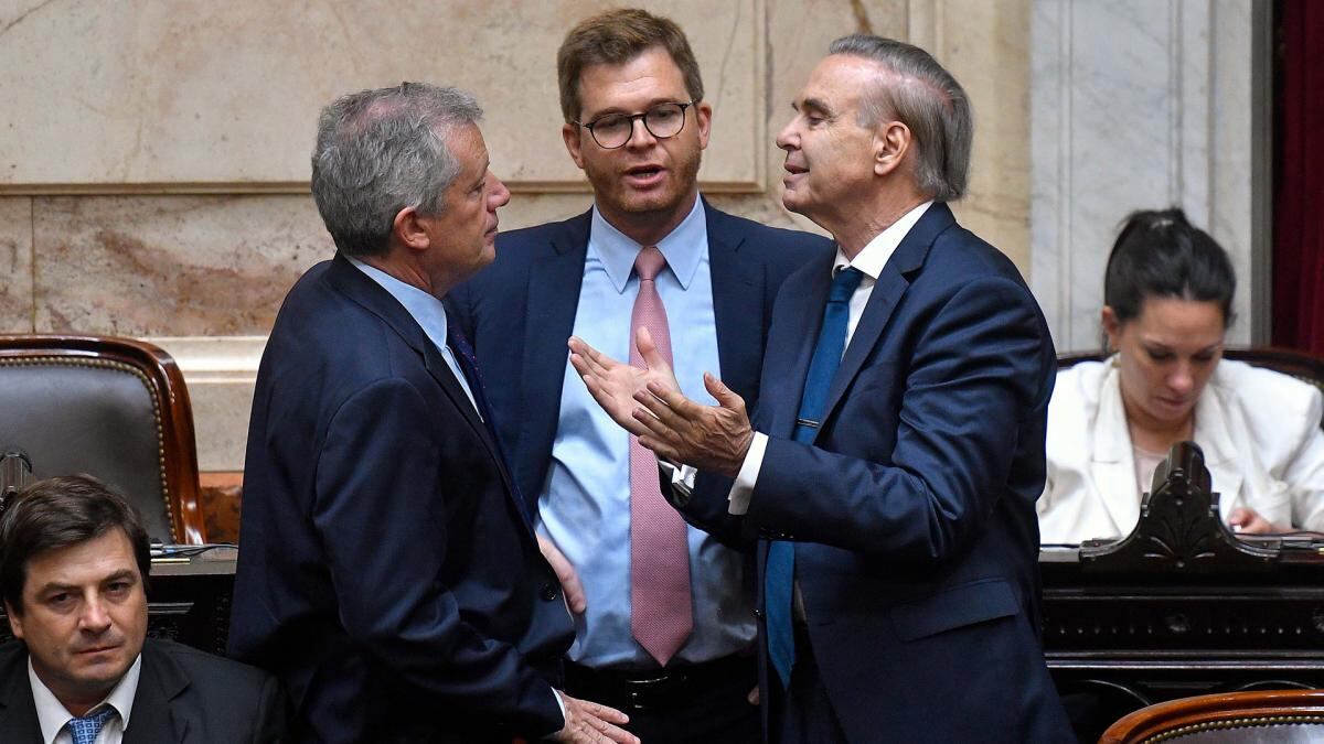 Miguel Angel Pichetto, Emilio Monzó y Nicolás Massot conformaron en Diputados el bloque "Hacemos Coalición Federal". Foto: Eliana Obregon / Télam