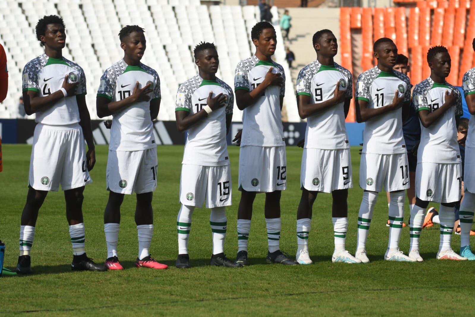 Italia vs. Nigeria, animaron el primer partido de la segunda fecha de la zona D en el estadio Malvinas Argentinas. / José Gutiérrez (Los Andes).