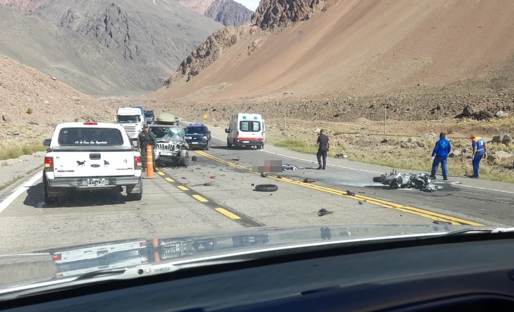 Dos motociclistas murieron tras un choque en Alta Montaña. | Foto: Gendarmería Nacional