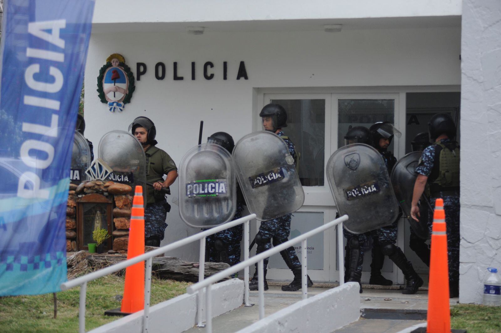 Hubo incidentes en Santa Teresita durante la marcha por pedido de Justicia por el crimen de Tomás Tello. Foto: Federico Lopez Claro