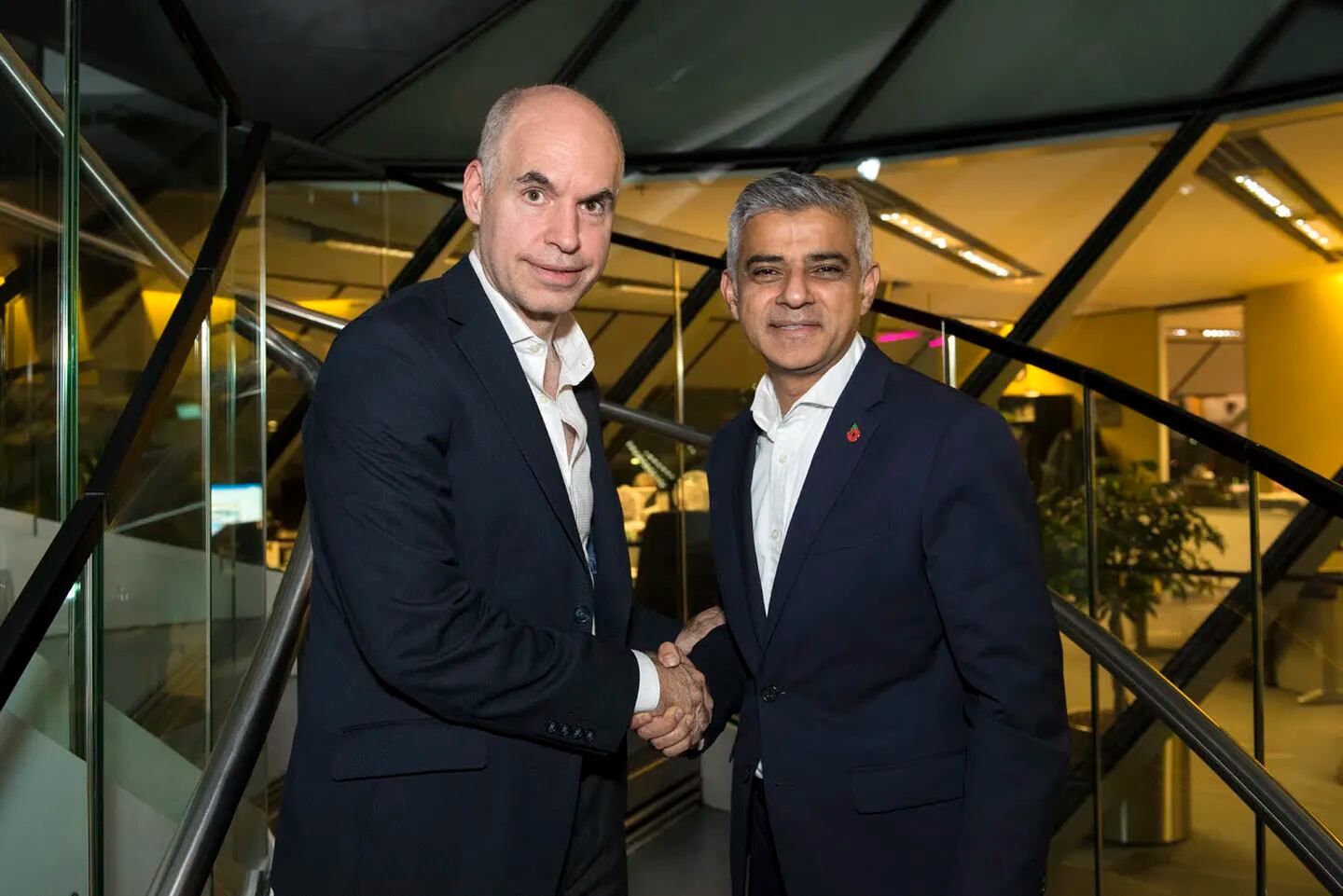 El alcalde de Londres, Sadiq Khan, junto a Horacio Rodríguez Larreta. / Foto: Gentileza