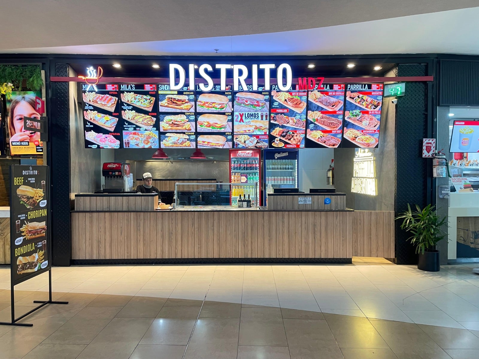 Distrito MDZ es la fusión perfecta entre gastronomía y velocidad.