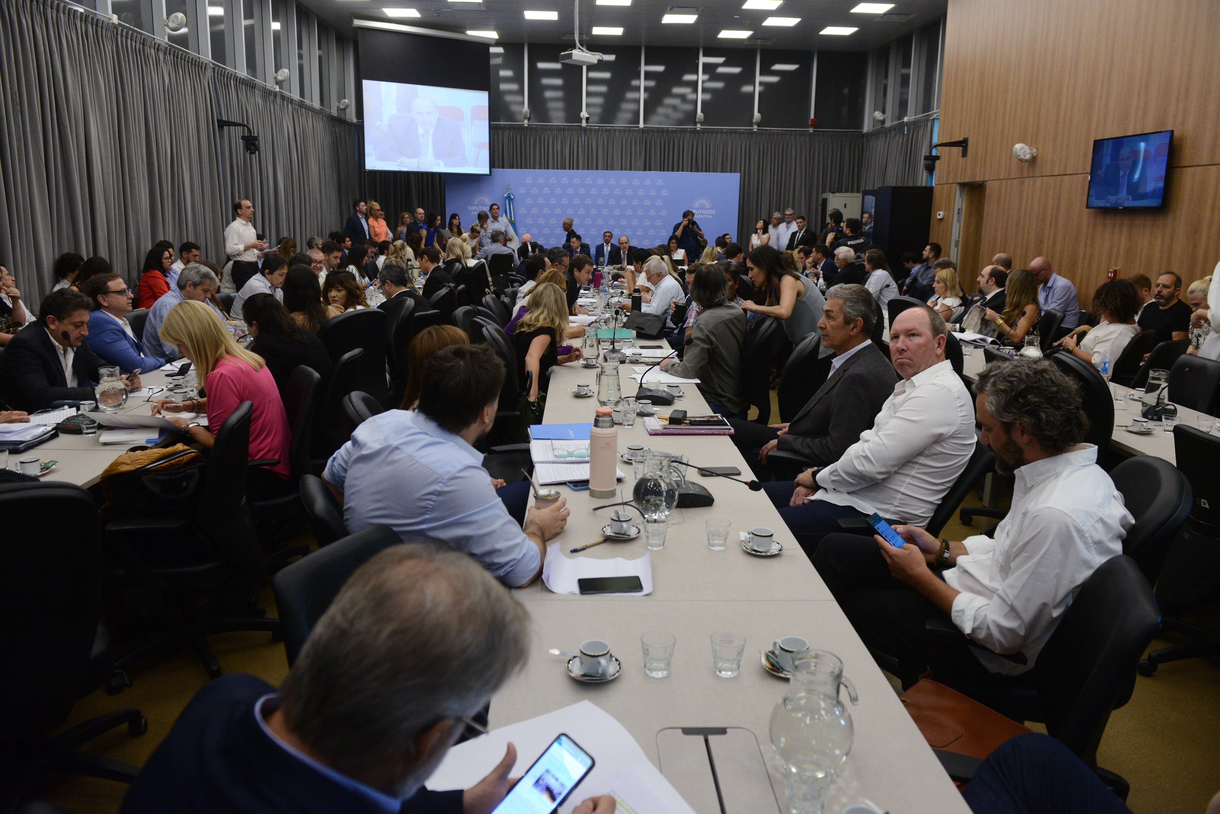 Se desarrolla la segunda jornada de debate de la "ley ómnibus" (Foto: Clarín)