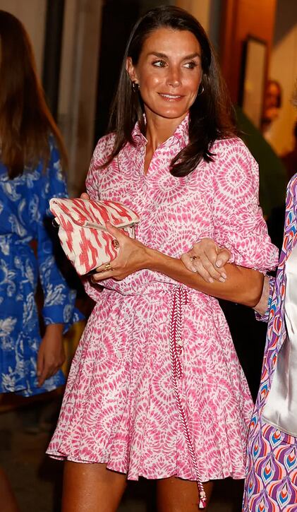 Letizia Ortiz sorprendió con su look.