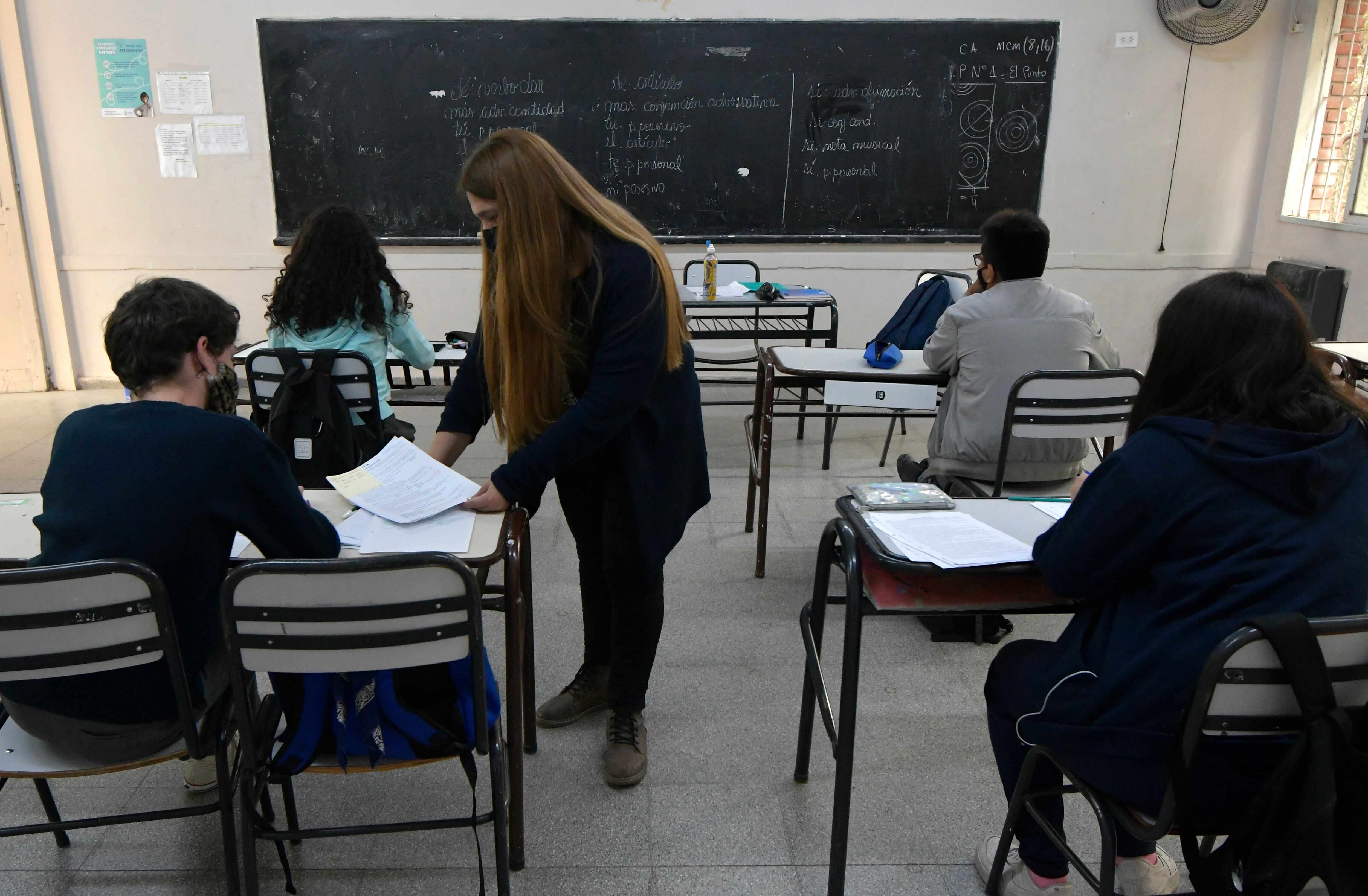 El SUTE insistió en el pedido de que se suspendan transitoriamente las clases presenciales en Mendoza, luego de que muriera un docente con coronavirus. Foto: Orlando Pelichotti / Los Andes 
