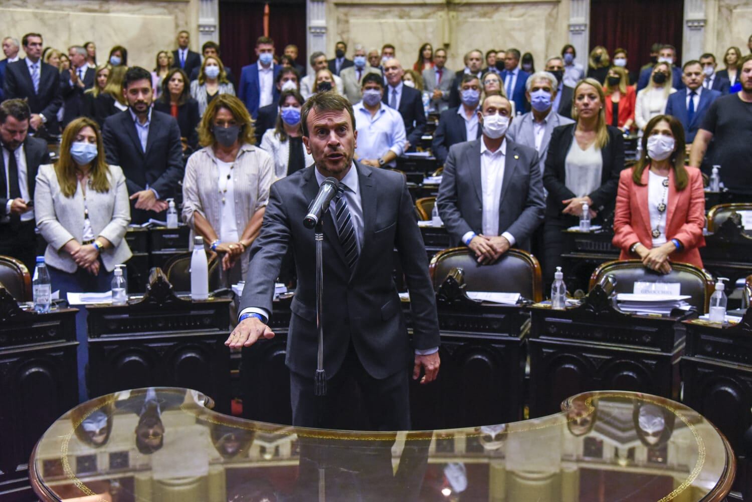 Lisandro Nieri juró como diputado nacional este jueves.