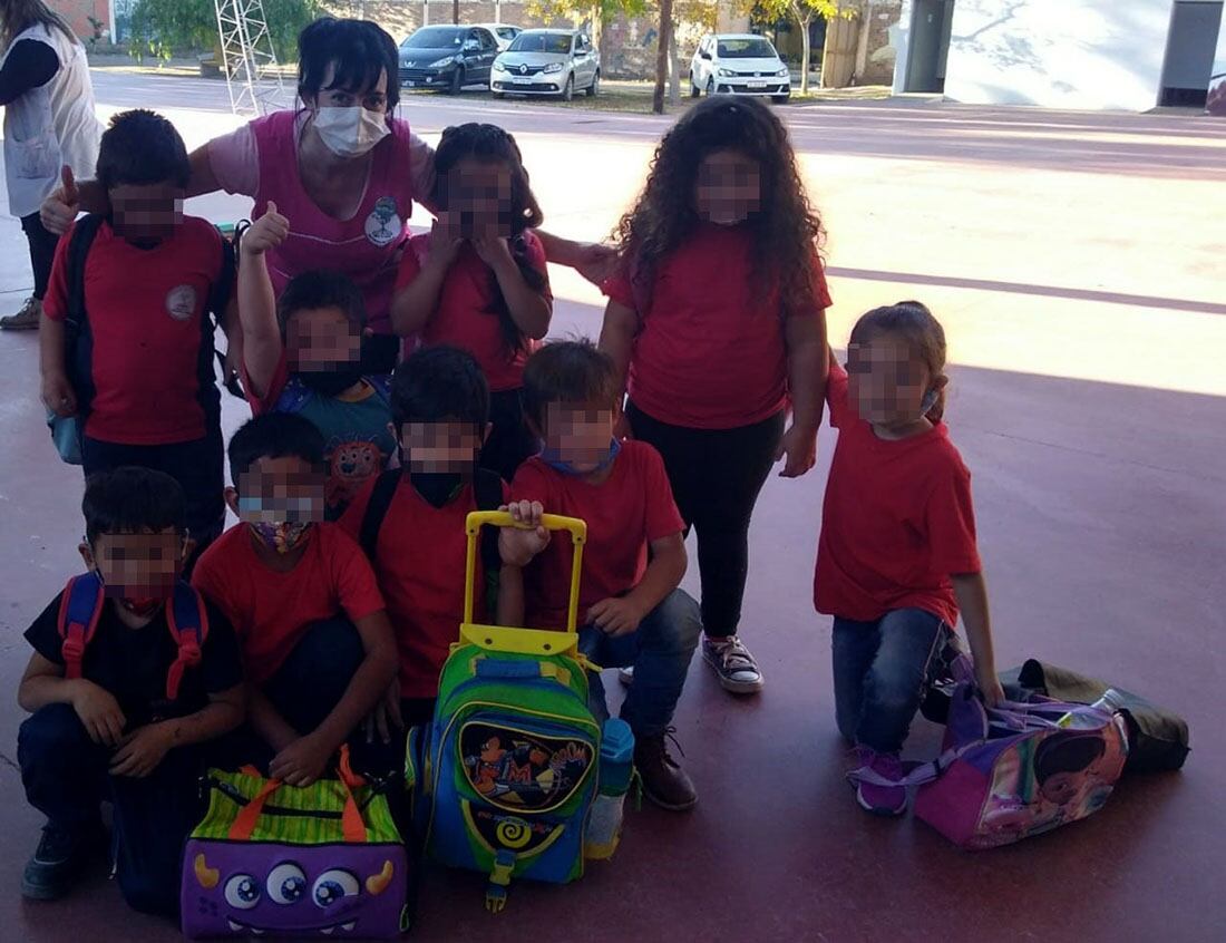 Gabriela Arévalo da clases en una escuela rural de San Martín. Foto: Gentileza