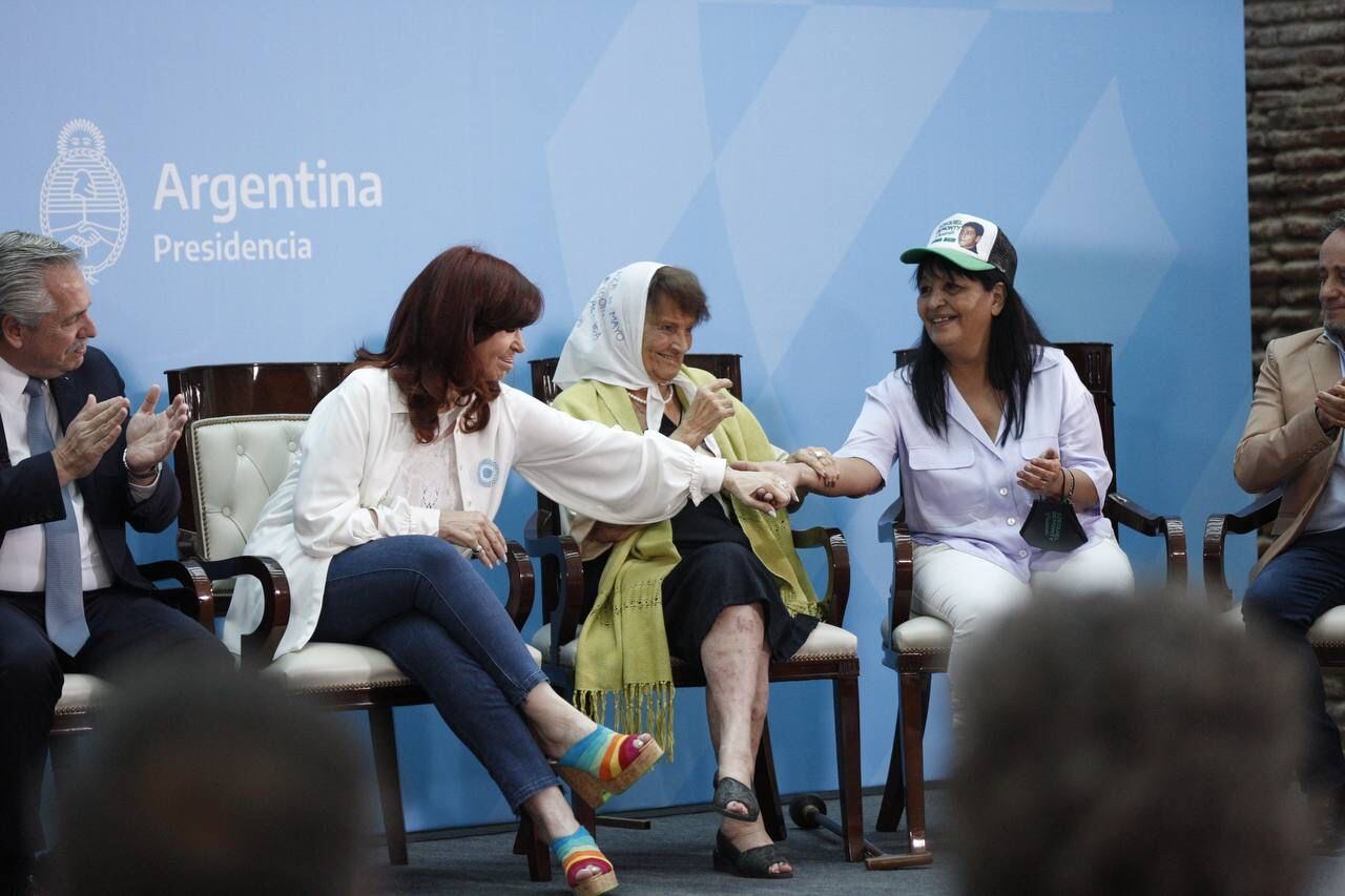 Alberto y Cristina en la entrega de los premios Azucena Villaflor 2021. 