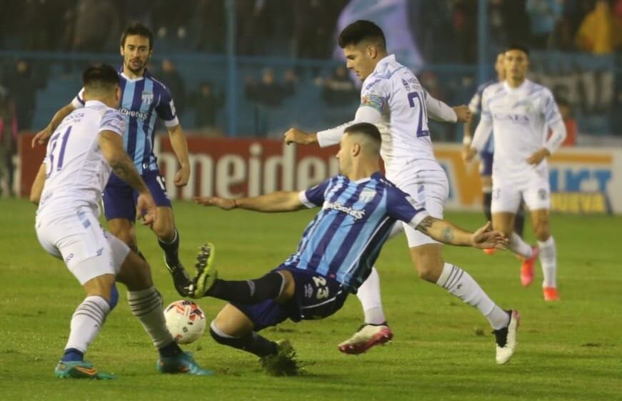 Godoy Cruz empató ante Atlético Tucumán.