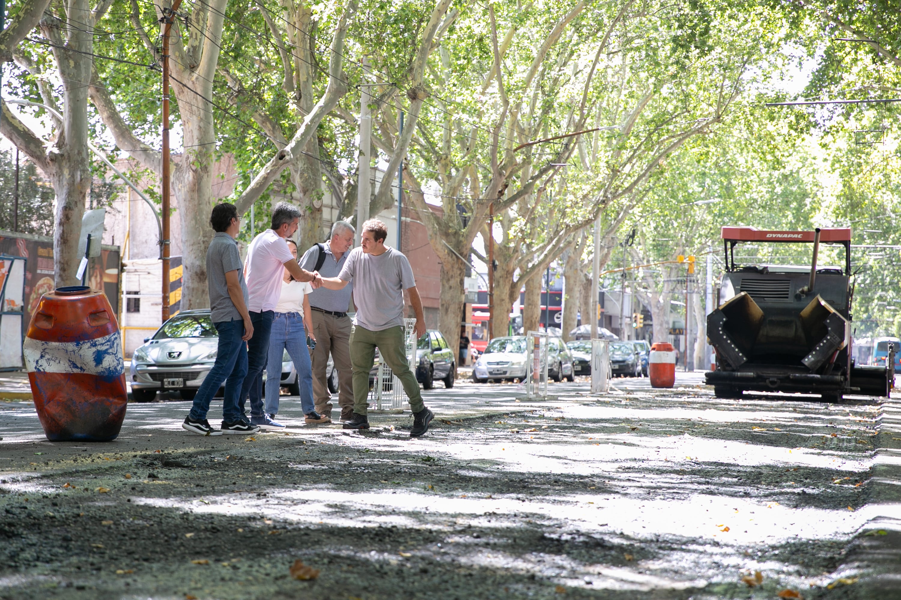 Ulpiano Suarez recorrió el inicio de obras en las arterias de Mitre y Godoy Cruz. Foto: Prensa Ciudad de Mendoza