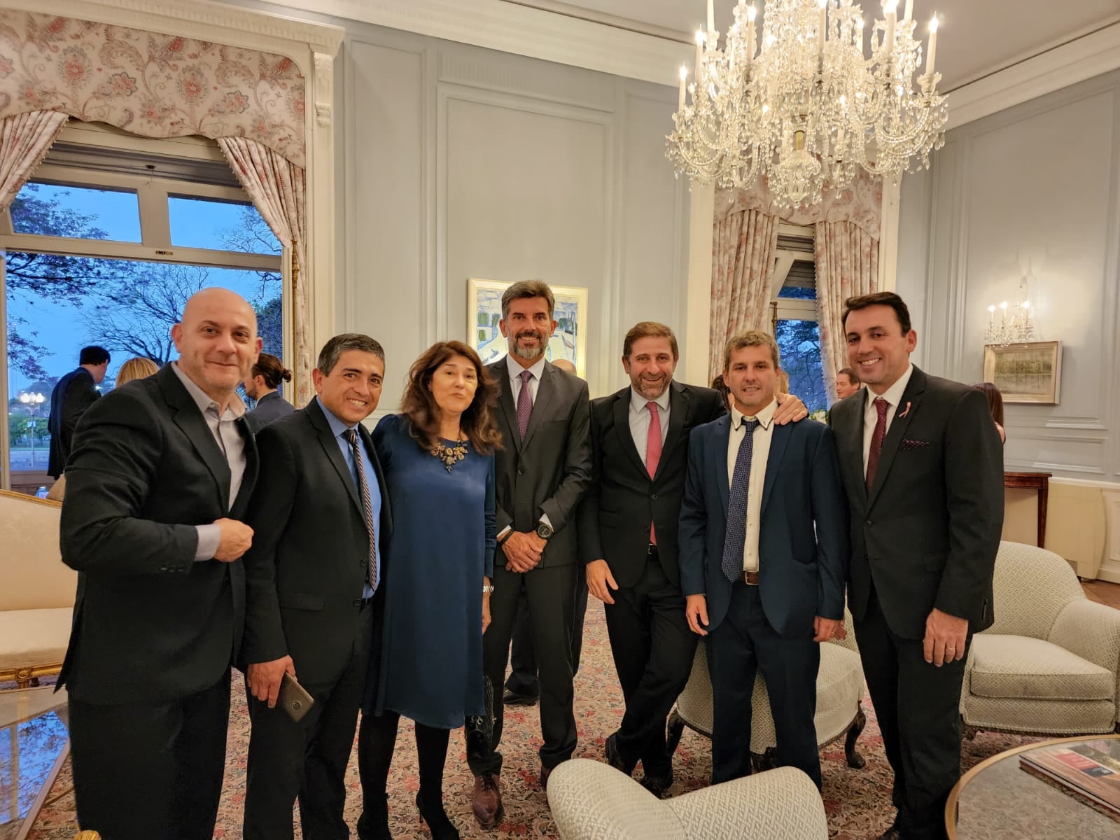 En la previa de la Cumbre Mundial del C40, los intendentes Ulpiano Suárez (Ciudad), Tadeo García Zalazar (Godoy Cruz) y Walther Marcolini (General Alvear) participaron de una recepción en la Embajada Británica.