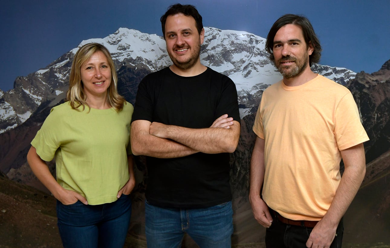 Elecciones 2023
Los diputados nacionales y candidatos a presidenta y vicepresidente por el PTS - Frente de la Izquierda de los Trabajadores Unidos, Nicolás del Caño y Myriam Bregman, junto al precandidato a gobernador Lautaro Giménez 
Foto : Orlando Pelichotti