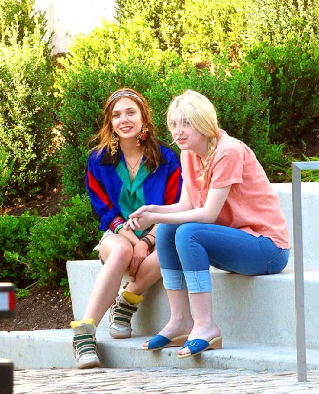 En uno de sus primeros papeles en 2013, "Very Good Girls", junto a Dakota Fanning.