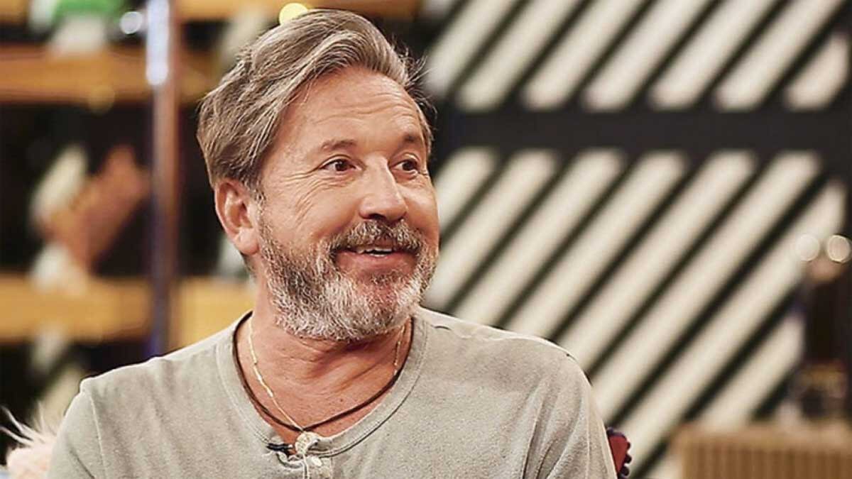 El cantautor se prepara para lanzar su serie documental "Los Montaner", junto con su familia.