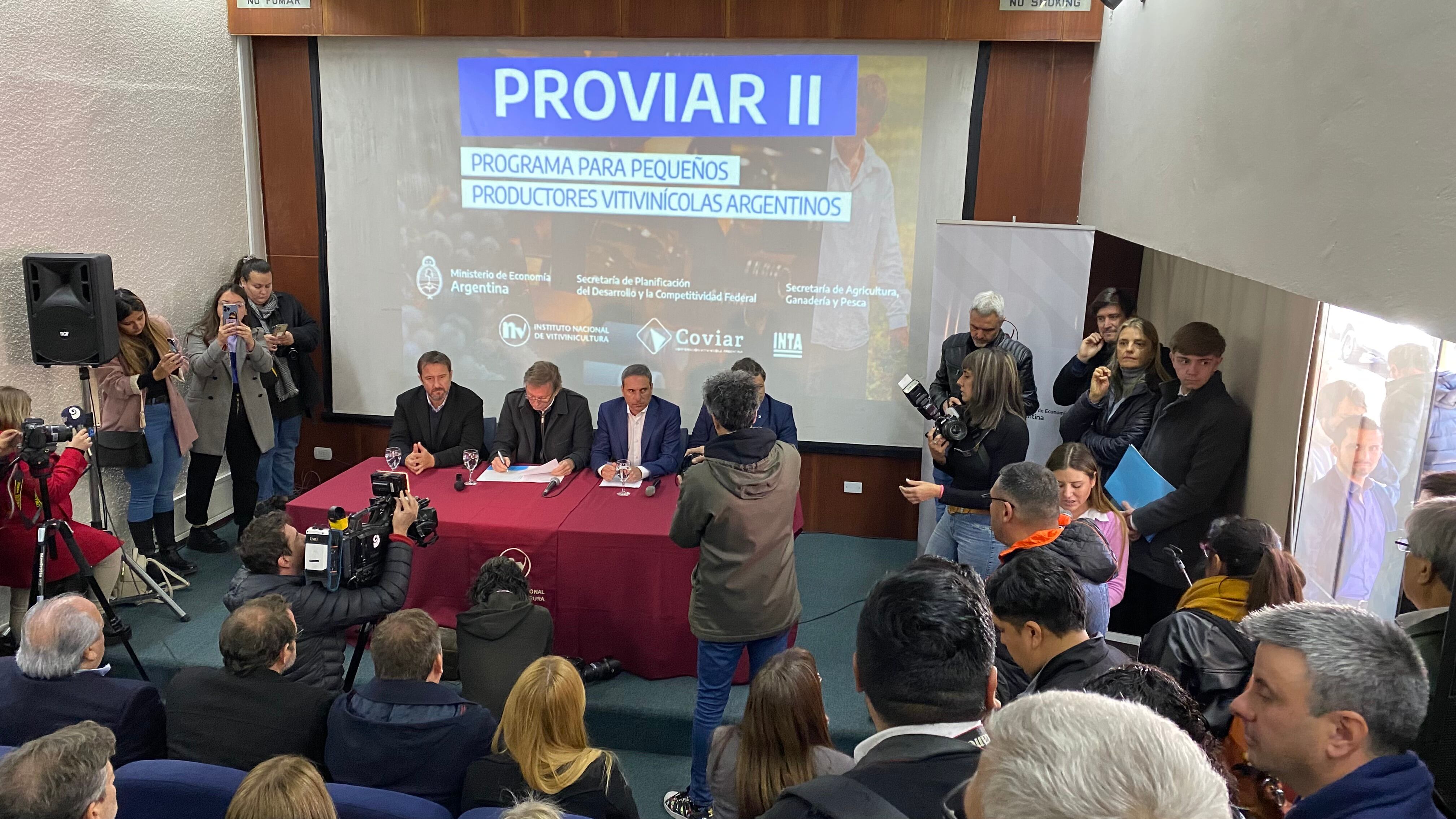 Lanzan el Proviar ll, una programa para ayudar a los proyectos de pequeñas y medianas empresas vitícolas.