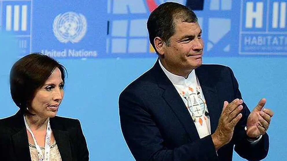 María de los Ángeles Duarte y Rafael Correa durante un acto oficial en Quito organizado por las Naciones Unidas.