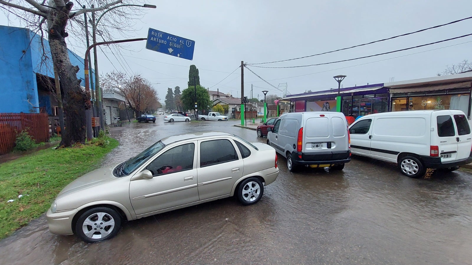 La Plata en estado de alerta por intensas lluvias y vientos: cientos de evacuados y clases suspendidas. Foto: Gentileza Clarín.